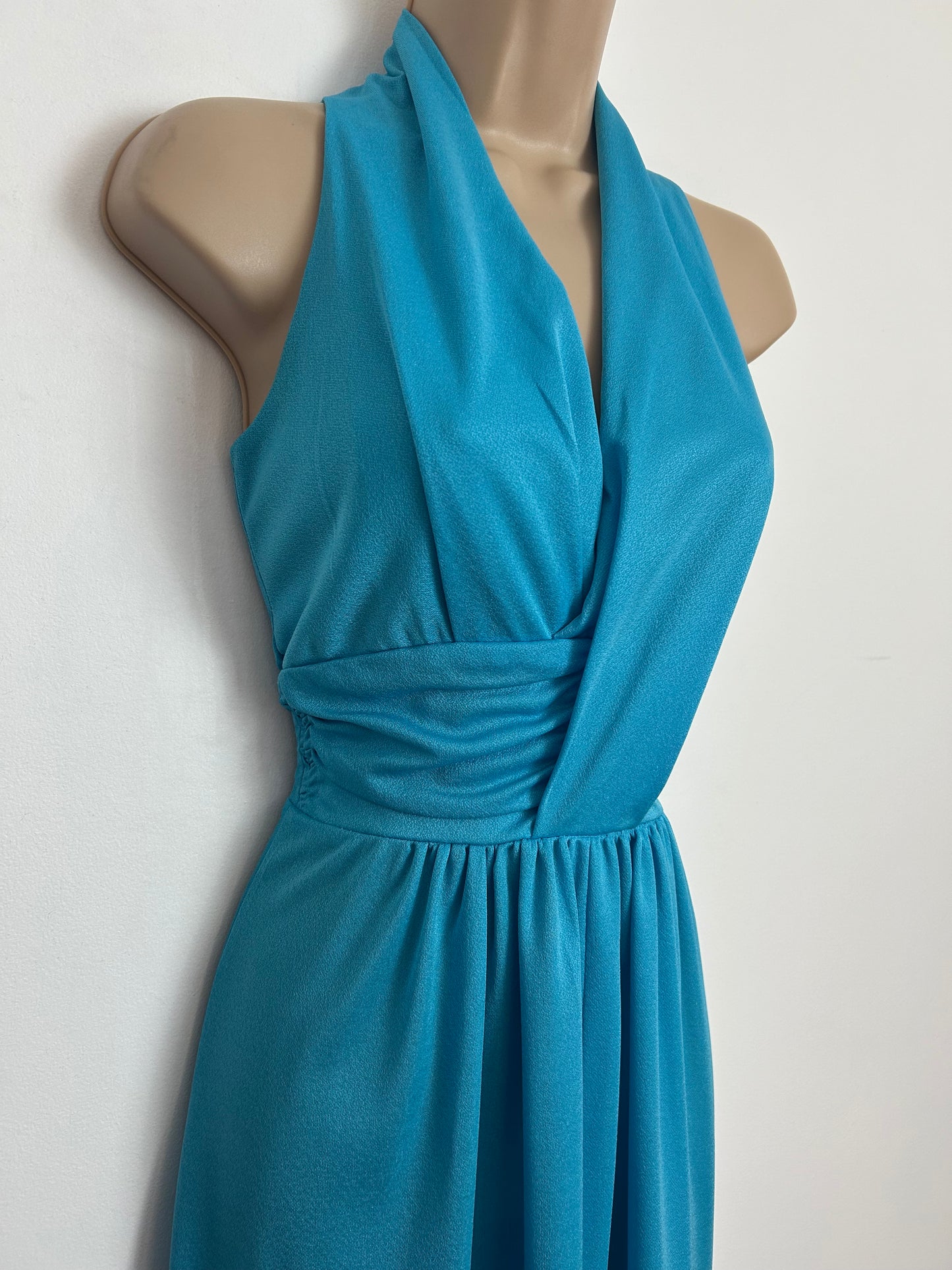 Vintage 1970s Size 6-8 Turquoise Blue Sleeveless Ruched Waist Summer Maxi Dress