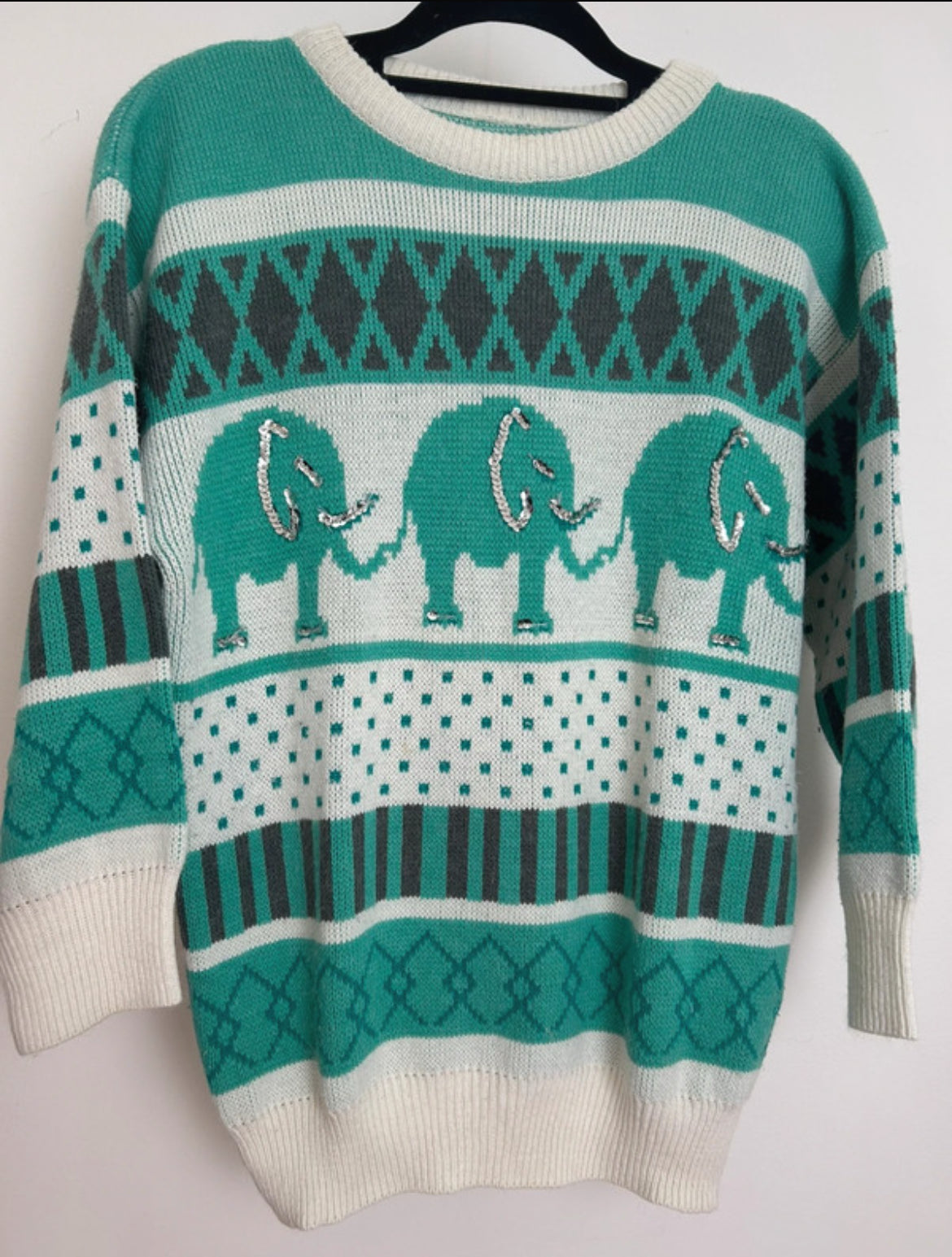 Vintage 1980s Size 10-12 Mint Green & White Elephant Pattern Novelty Jumper