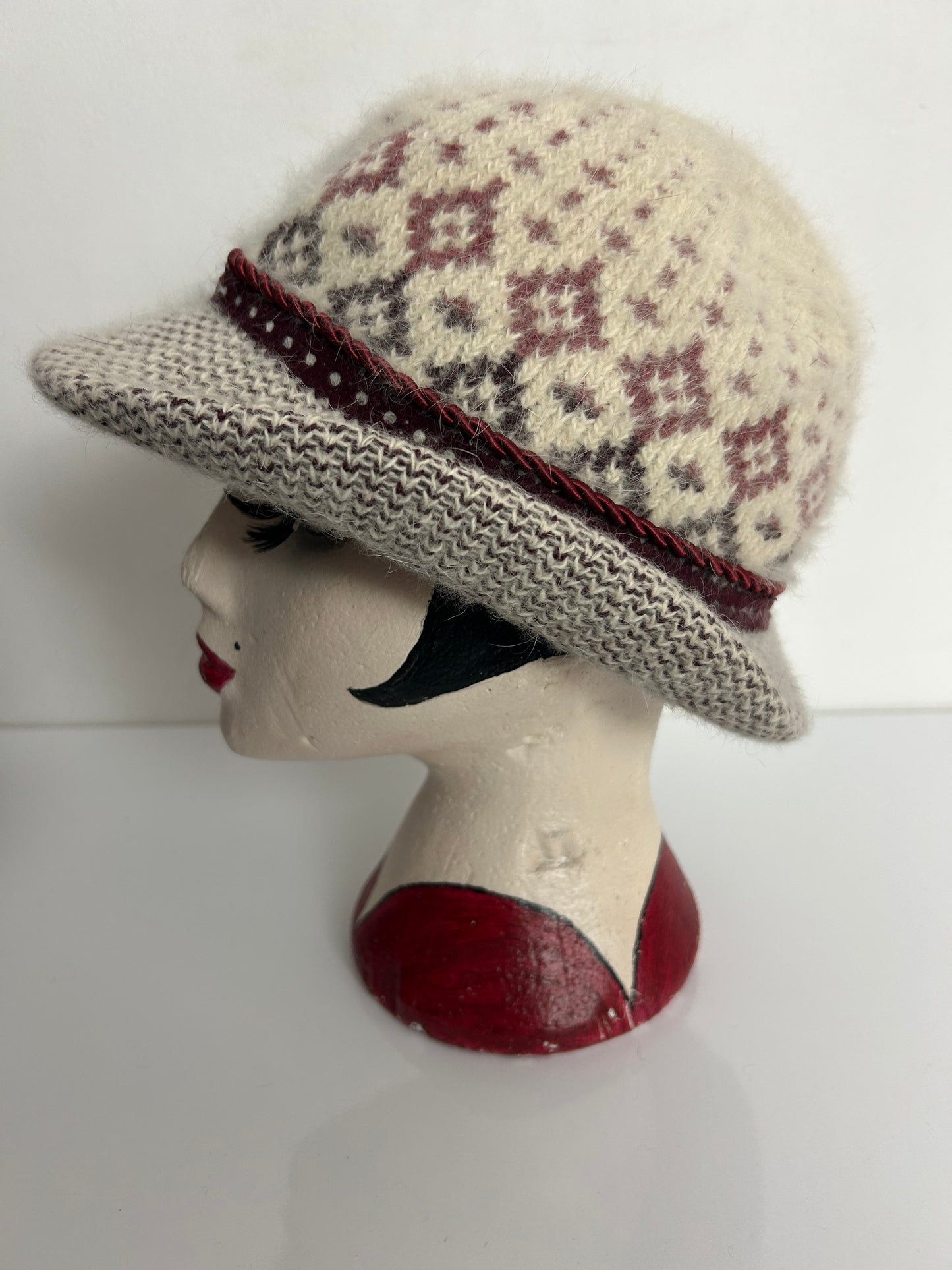 Vintage Gorgeous Cream & Dark Red Angora Mix Feather Detail Trilby Style Hat