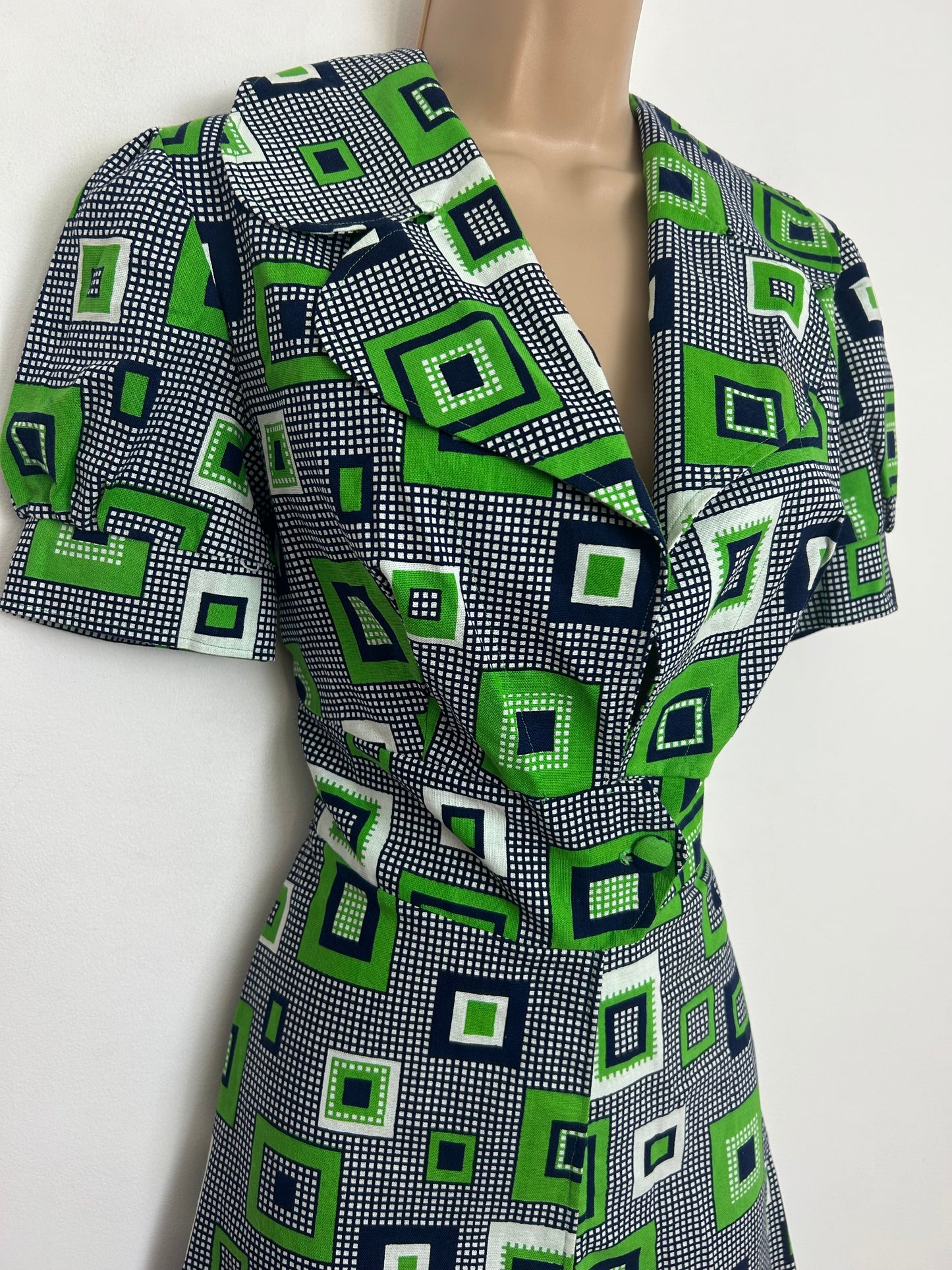 Vintage 1960s VANESSA Size 10 Navy Blue & Gren Check Print Cotton Open Front Mod Wrap Dress