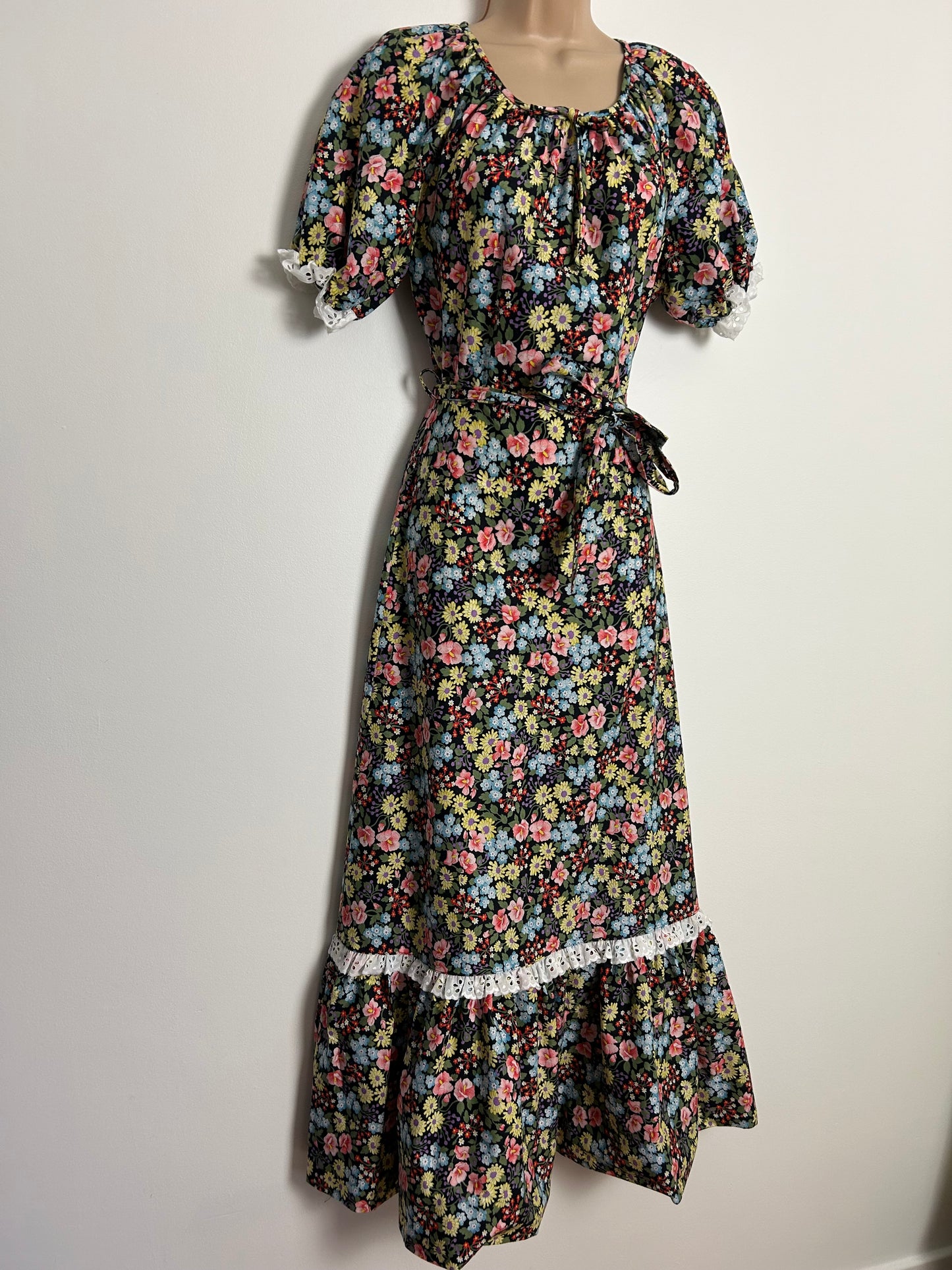 Vintage 1970s DENISE UK Size 8 Pretty Black Pink Lemon & Blue Mixed Floral Print Cotton Prairie Boho Maxi Dress
