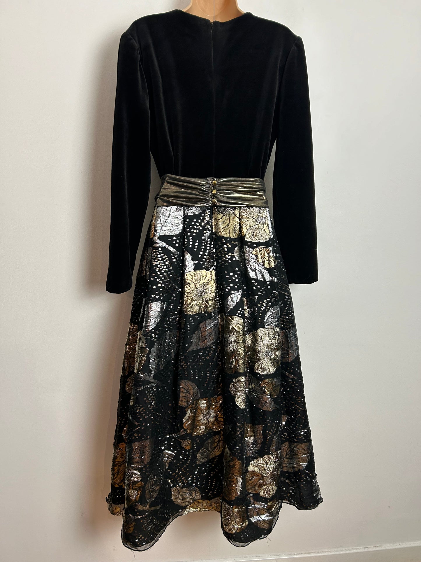 Vintage 1980s JOHN MARKS BY HELEN HUTTON UK Size 12 Black Silver & Gold Velvet & Lurex Party Prom Ballgown Dress