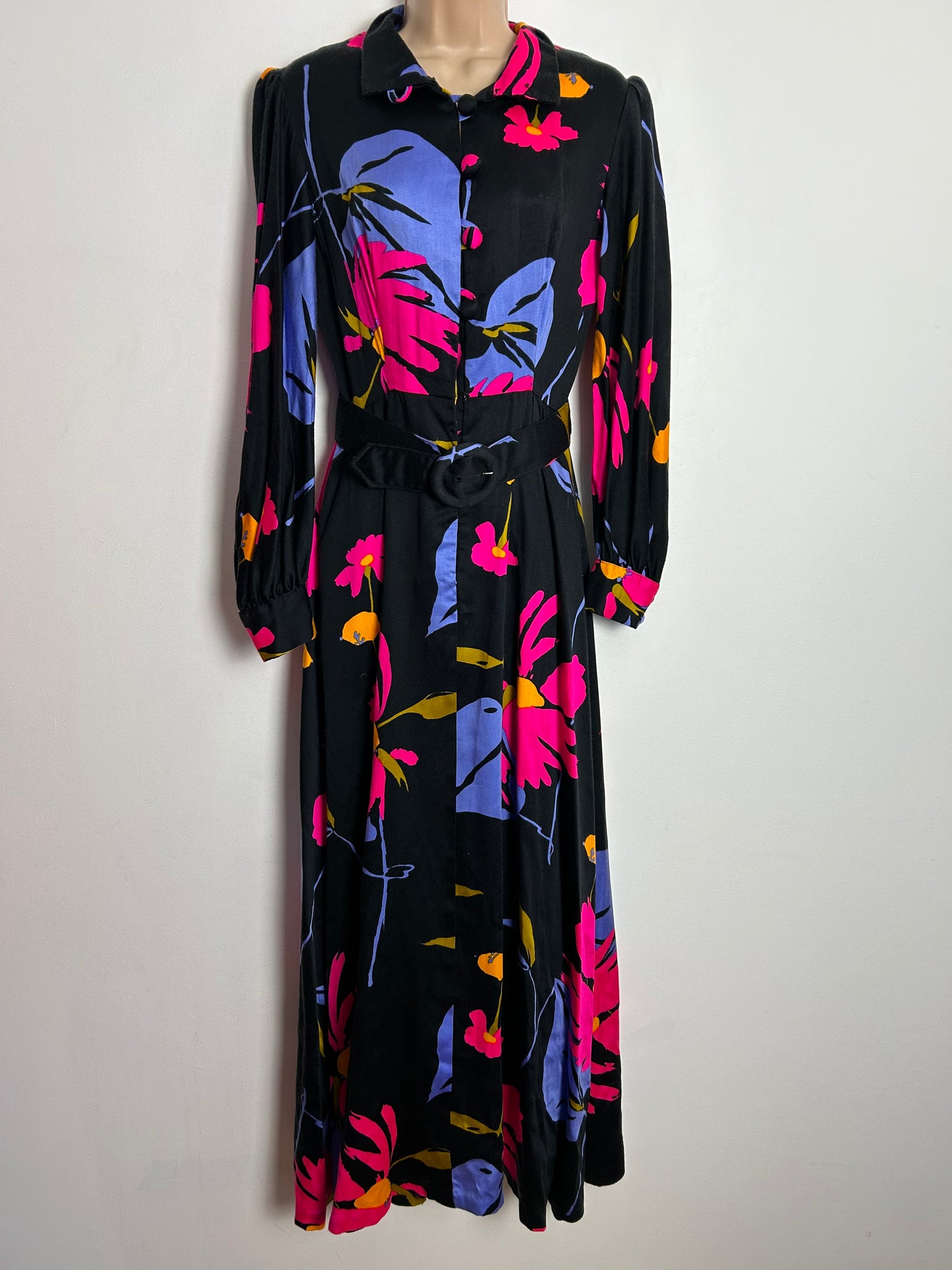 Vintage Late 1960s ALICE OF CALIFORNIA UK Size 8 Black Pink Blue & Orange Bold Floral Print Belted Maxi Dress