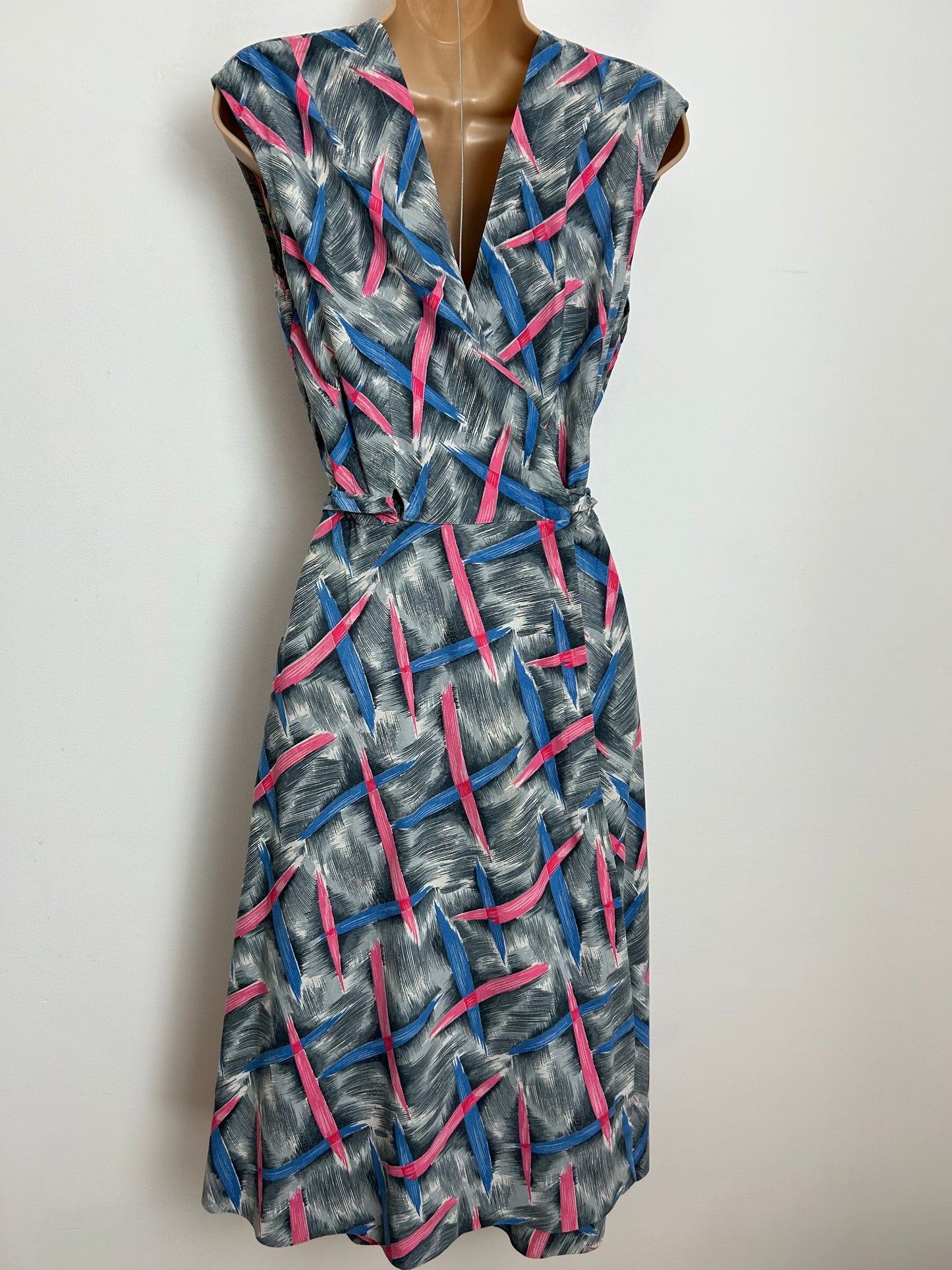Vintage 1950s Size 10 Grey Pink & Blue Check Print Cotton Wrap Day Dress