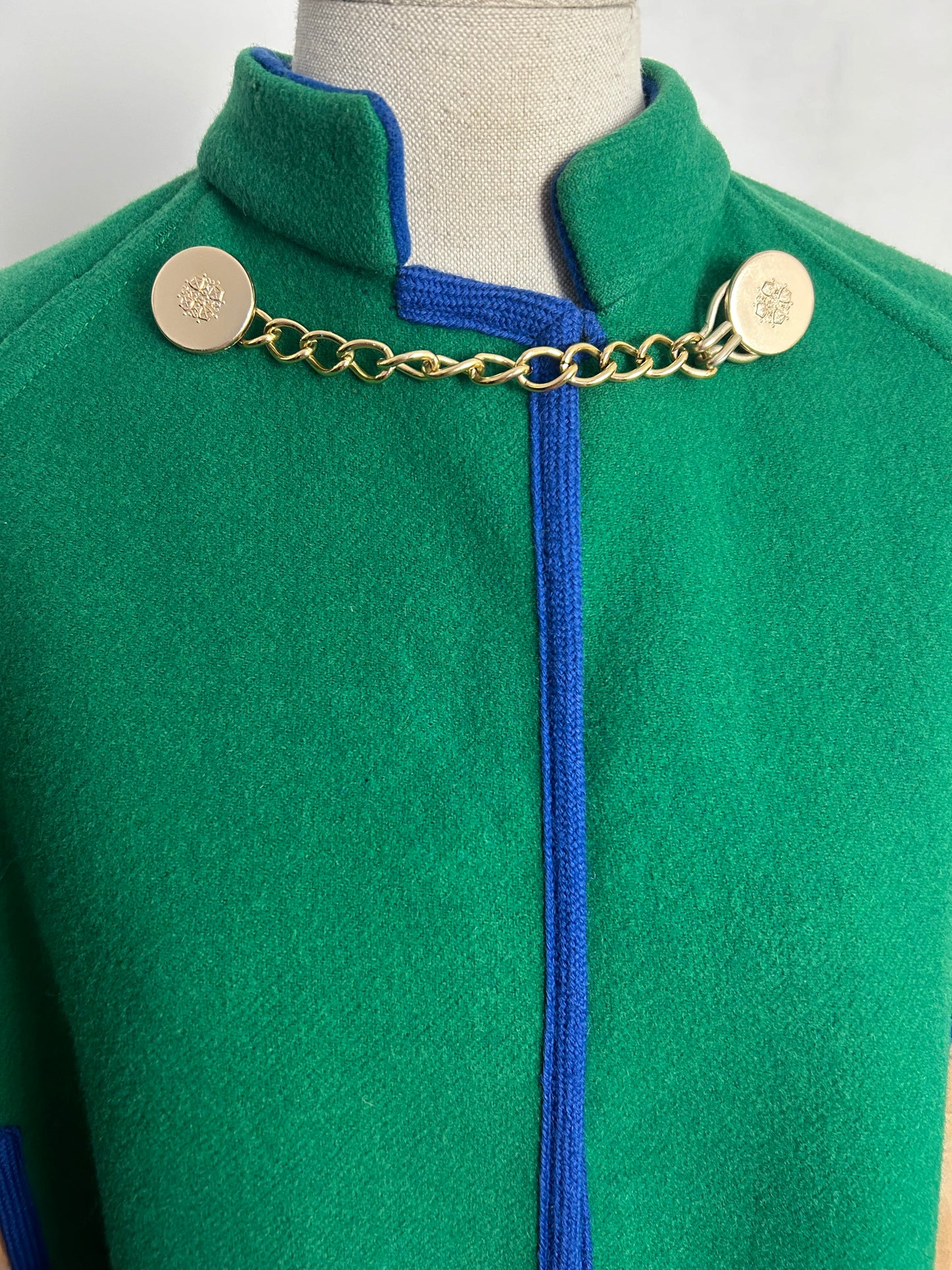 Vintage 1960s UK Size 8-10 Fabulous Green & Blue Reversible Wool Cape/Poncho