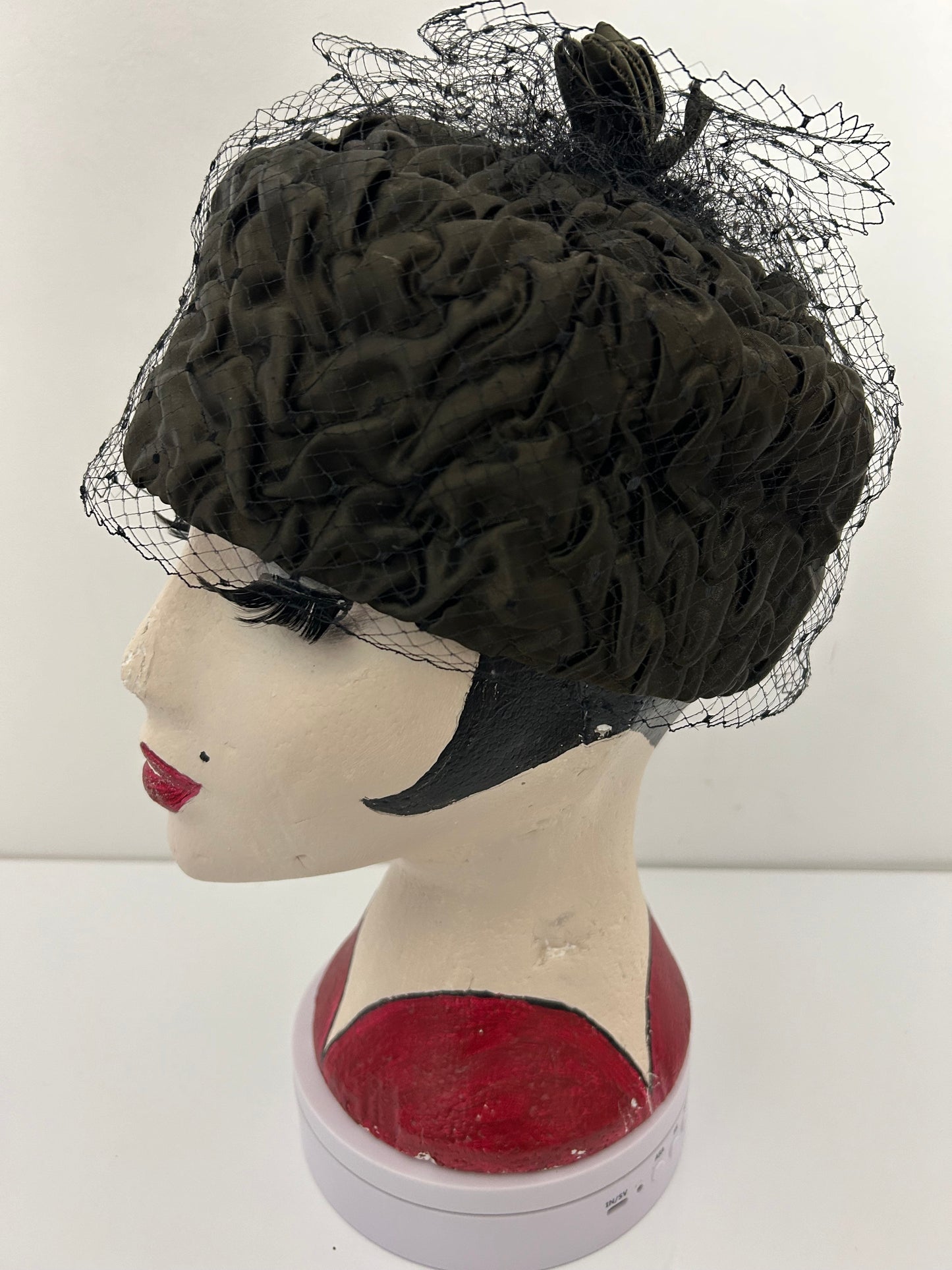 Vintage 1950s JACOLL Made In England Brown Crinkled Satin Net Covered Pill Box Hat