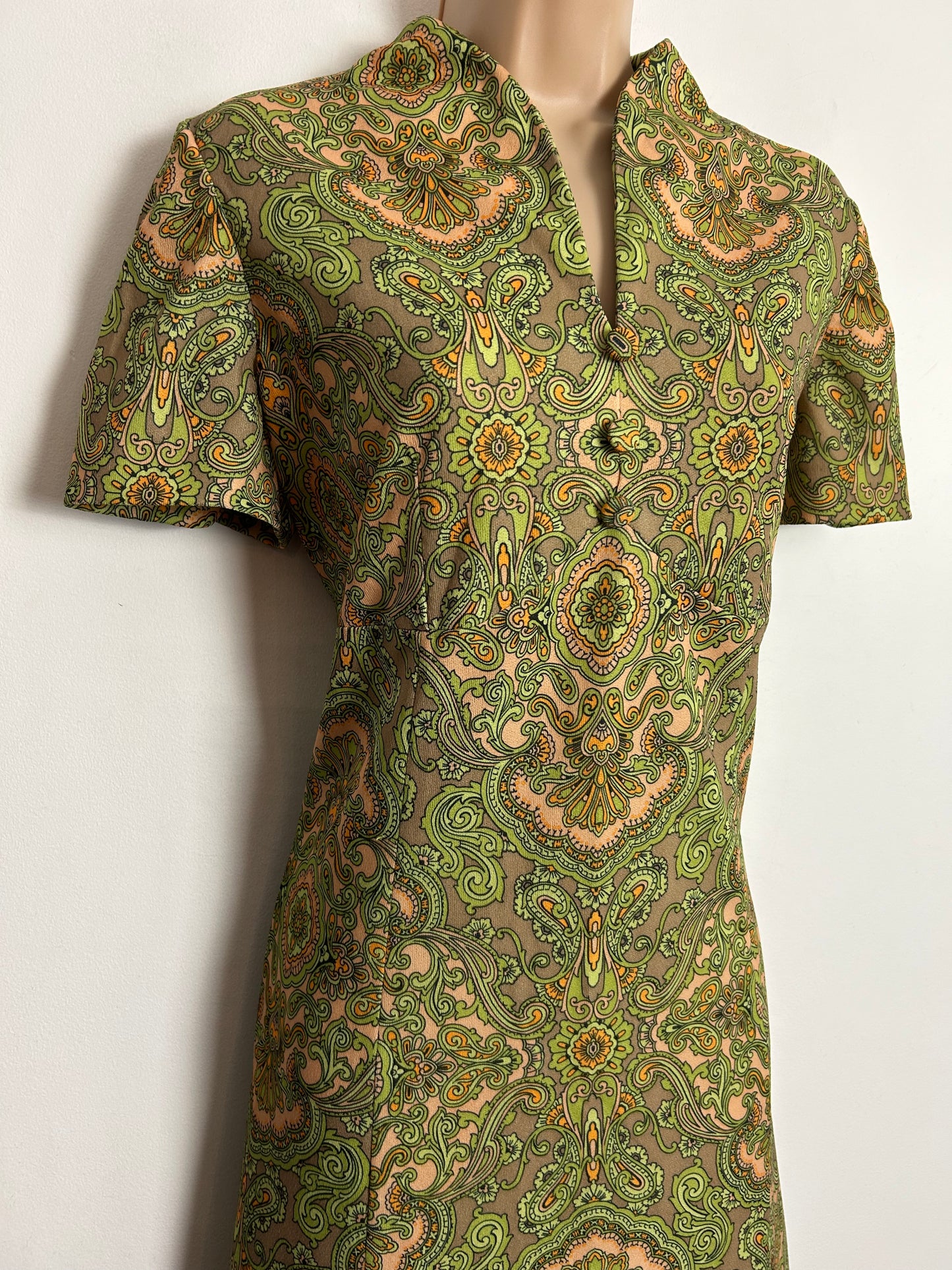Vintage 1970s UK Size 12 Green & Pale Orange Nouveau Paisley Floral Print Short Sleeve Maxi Dress