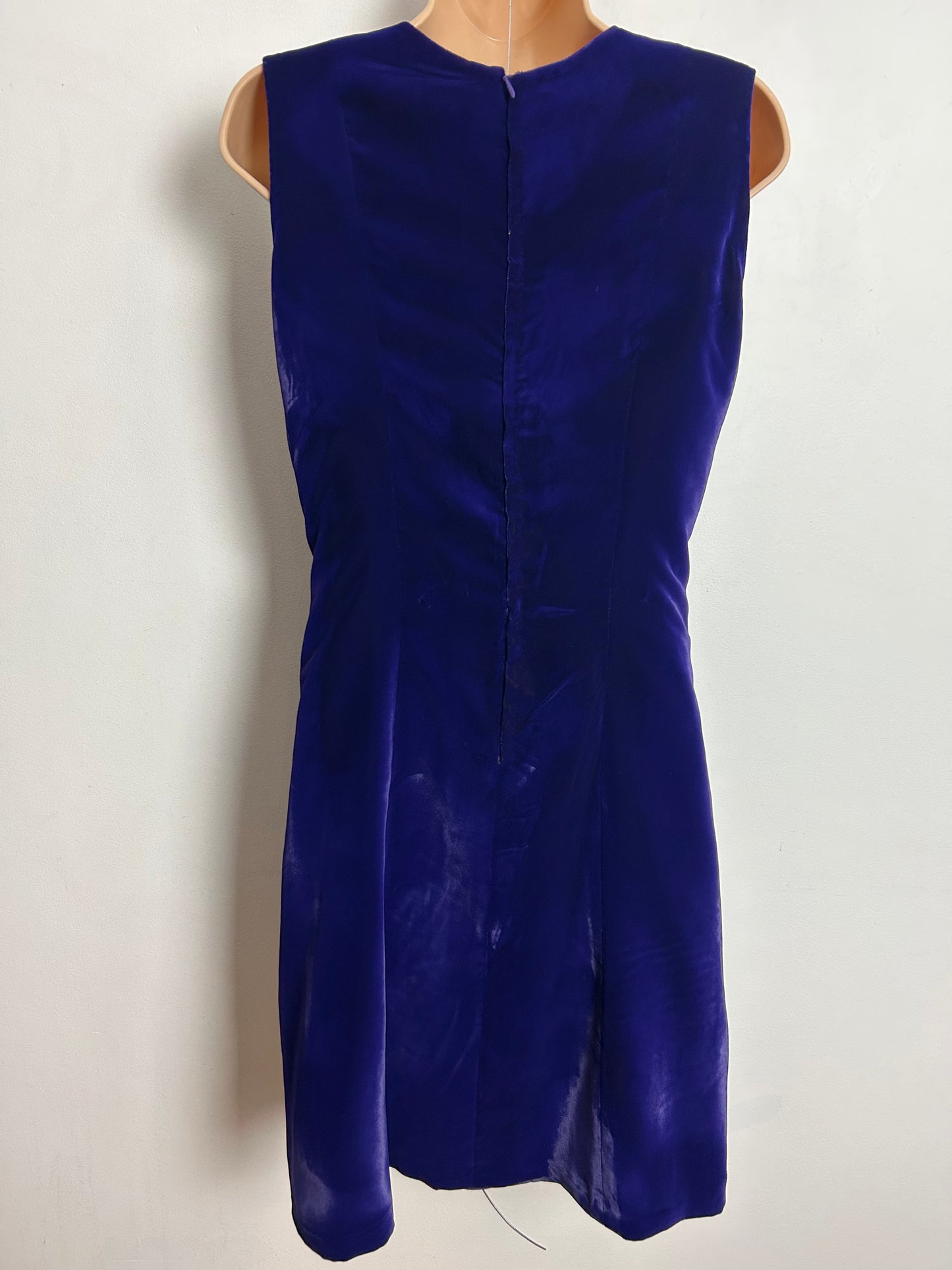 Vintage 1960s UK Size 8-10 Purple Velvet Sleeveless Shift Xmas Mod Party Dress