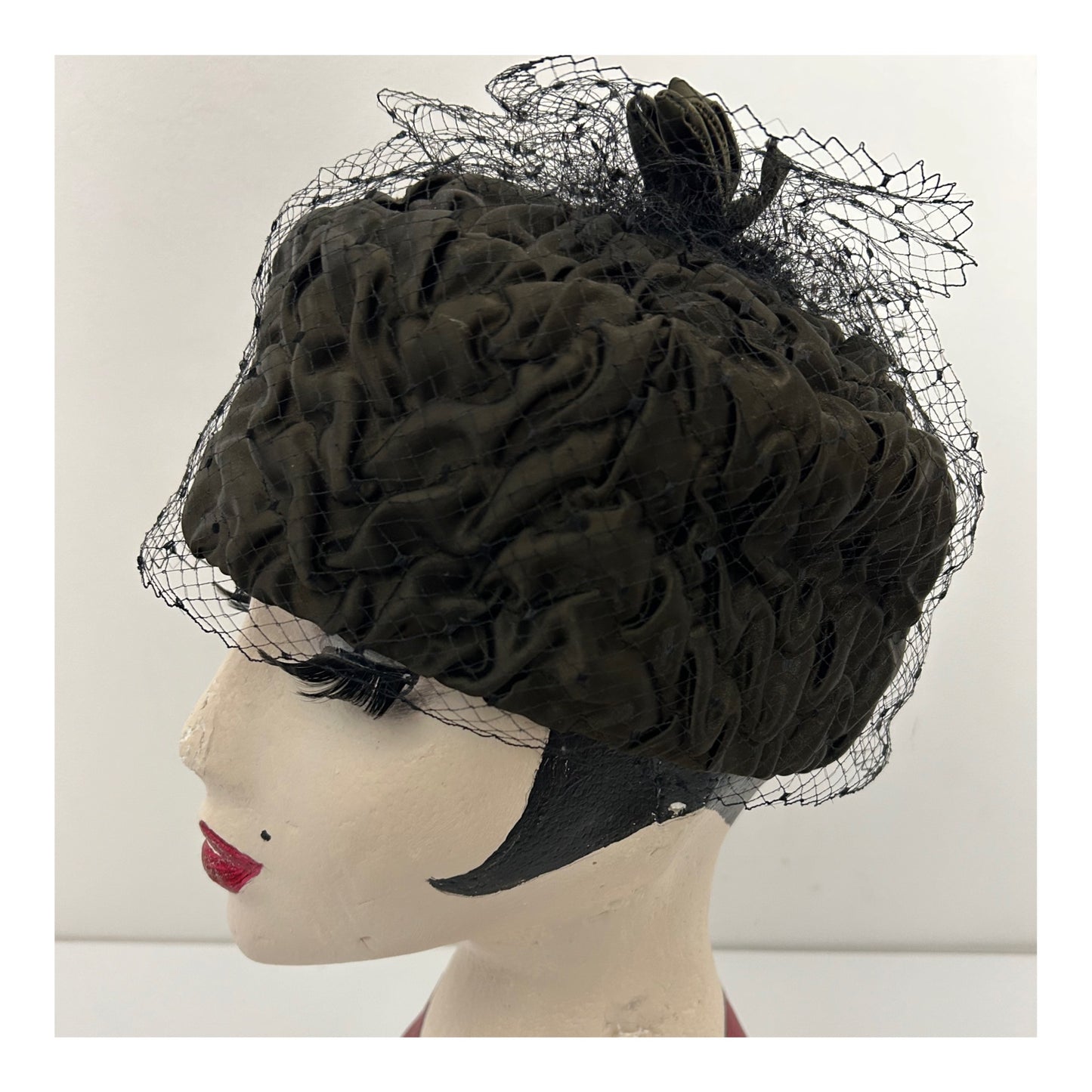 Vintage 1950s JACOLL Made In England Brown Crinkled Satin Net Covered Pill Box Hat