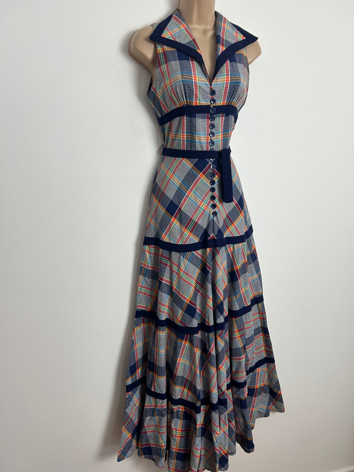 Vintage 1970s BETTY BARCLAY Size 6 Blue Check Print Sleeveless Belted Cotton Maxi Dress