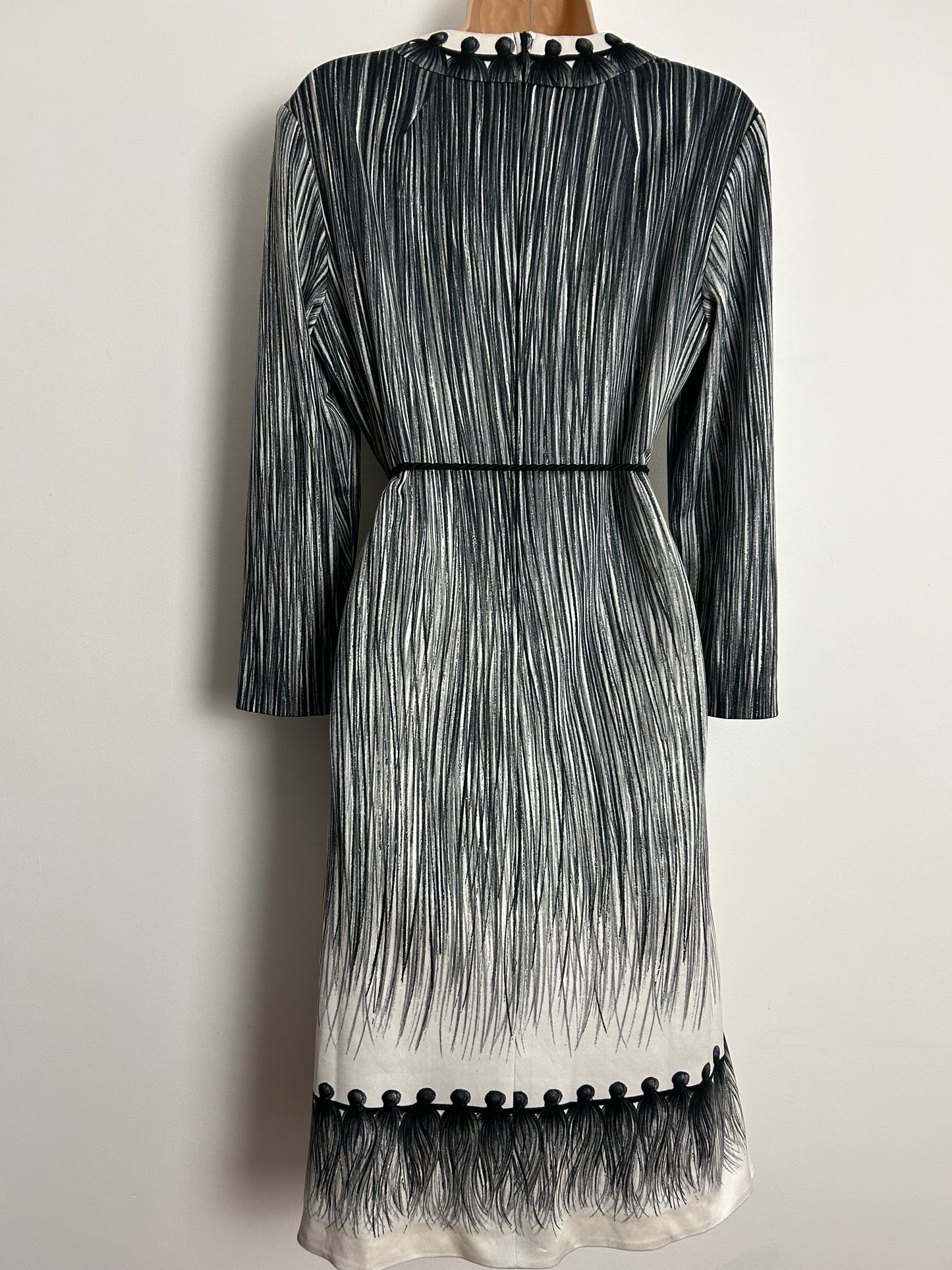 Vintage 1970s UK Size 14 Black White & Grey Abstract Stripe Print Long Sleeve Belted Day Dress
