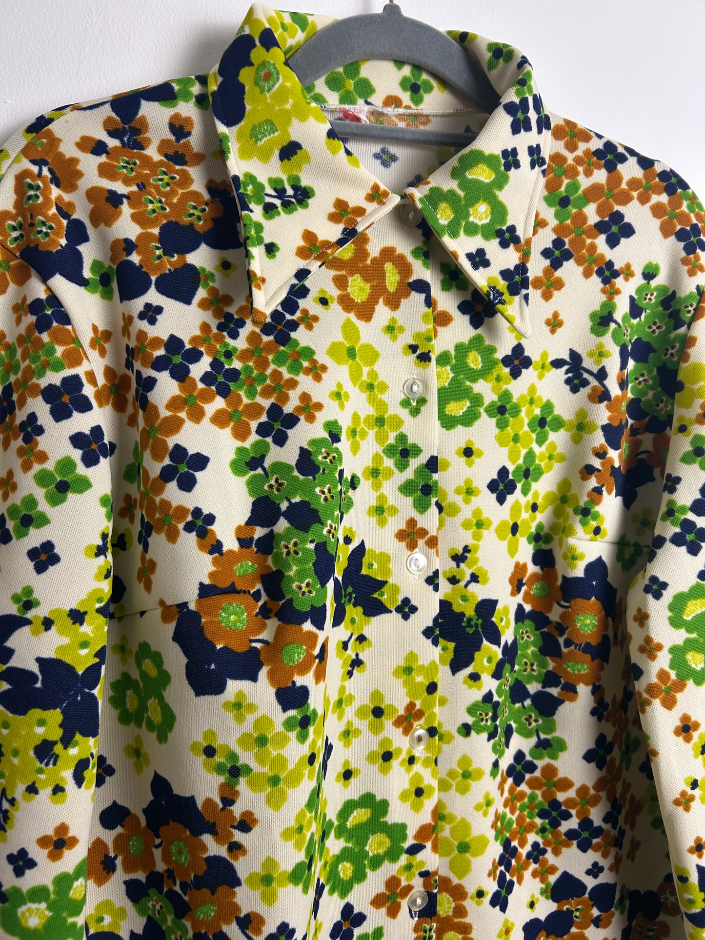Vintage 1970s Size 14-16 White Green & Brown Tones Floral Print Long Sleeve Shirt