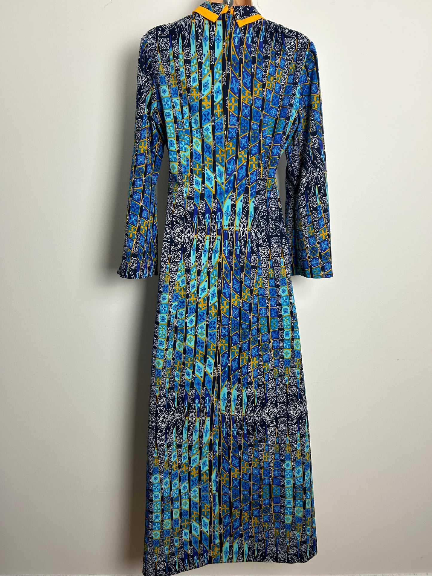 Vintage 1970s HARMONY Size 10-12 Blue Tones & Mustard Yellow Abstract Geo Check Print Long Sleeve Maxi Dress