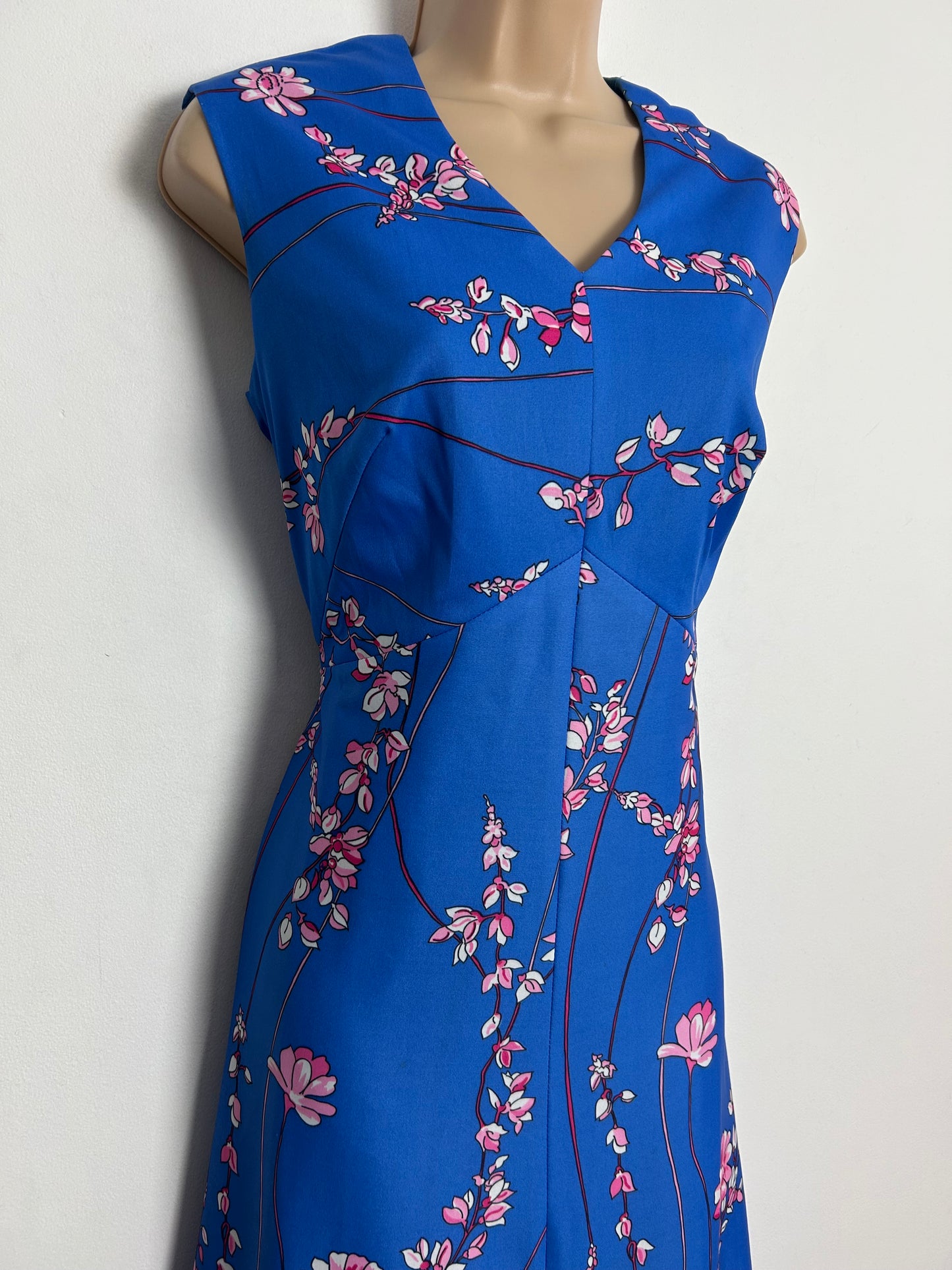 Vintage 1970s UK Size 12 Pretty Blue & Pink Tones Floral Print Sleeveless Maxi Dress
