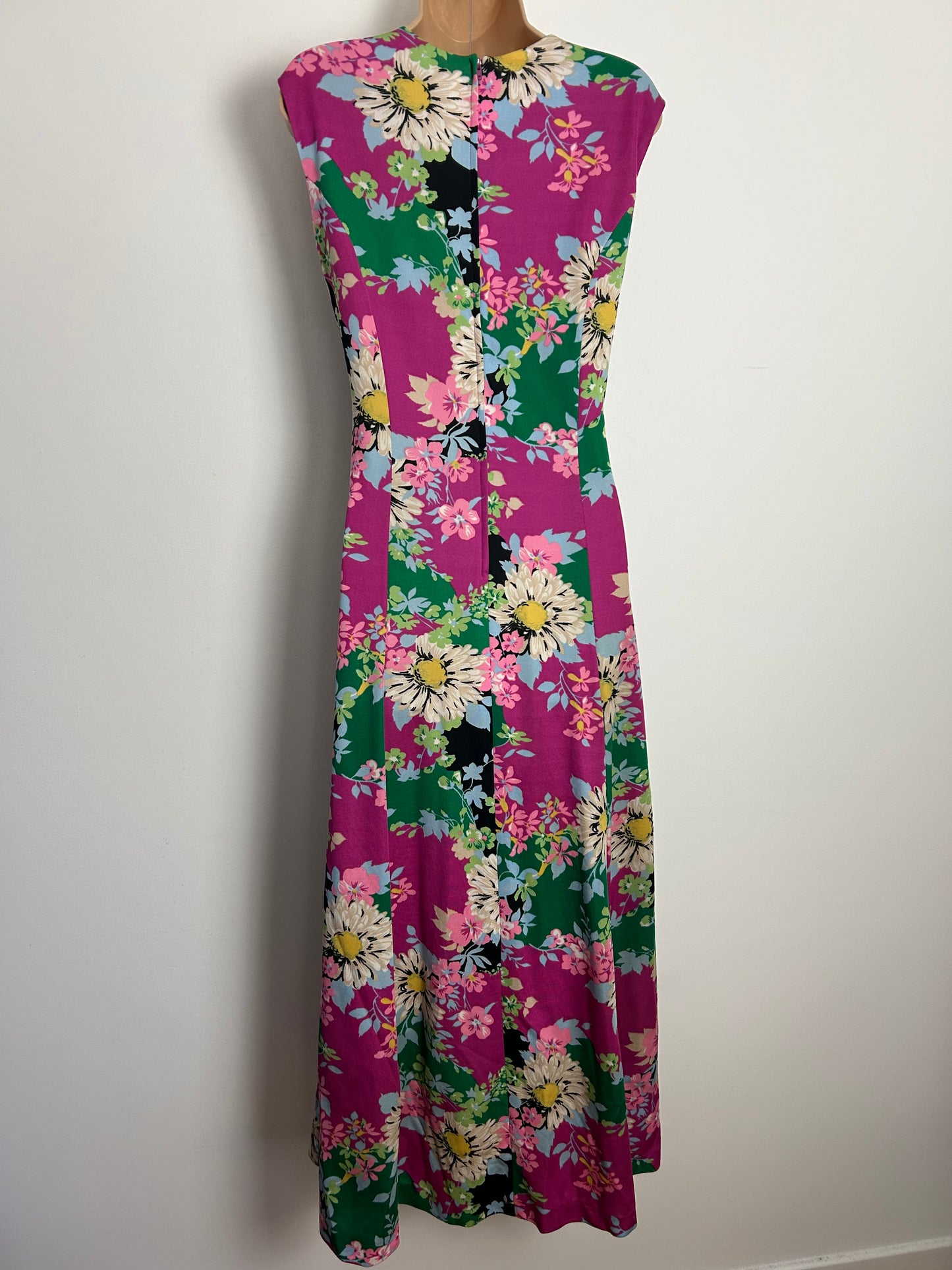 Vintage 1970s Size 14 Black Green & Pink Bold Floral Print Sleeveless Maxi Dress