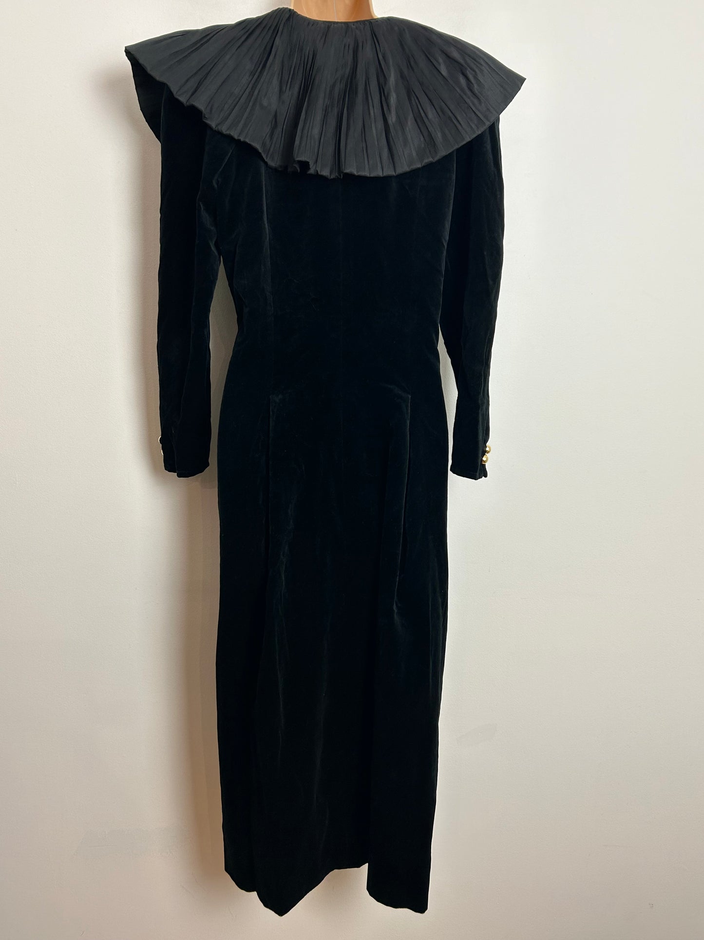 Vintage 1980s UK Size 12-14 Gorgeous Black Velvet Pleated Feature Collar Cocktail Party Dress