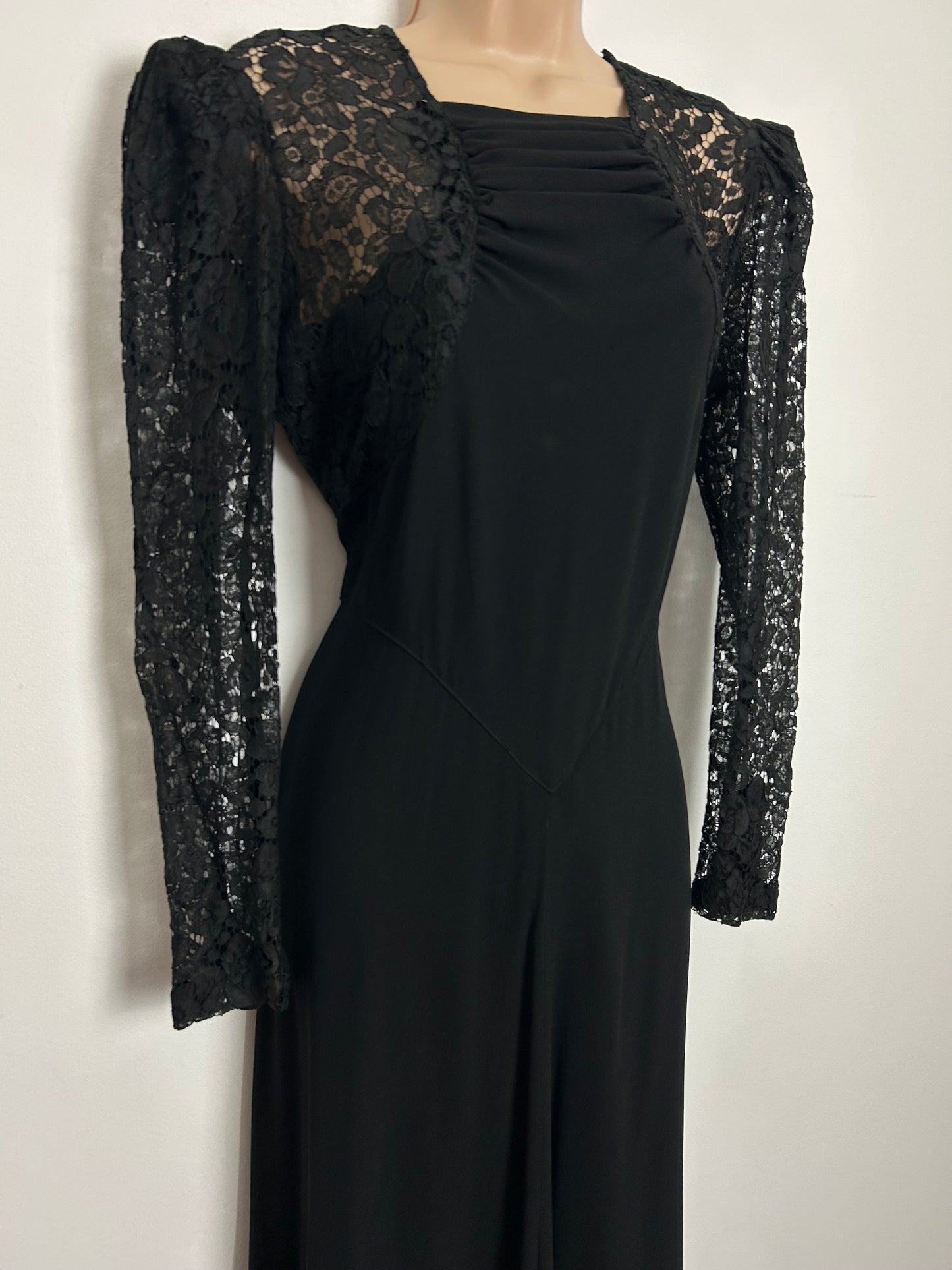 Vintage 1930's 1940's Size 14 STUNNING Black Lace & Satin Backed Rayon Evening Occasion Gown