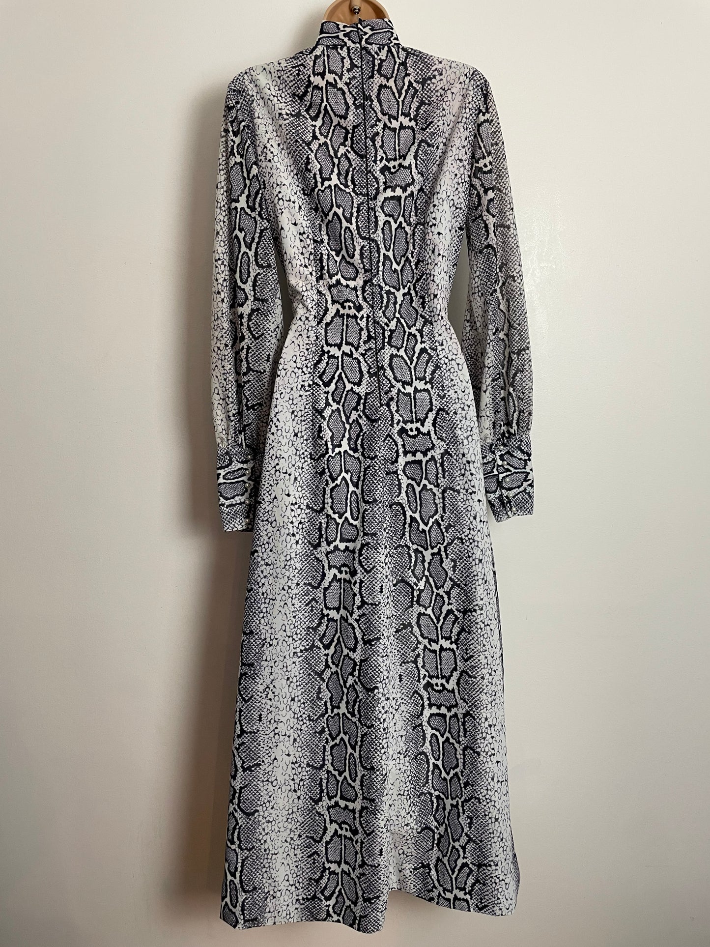 Vintage 1970s UK Size 10 Grey & White Tones Snakeskin Reptile Print Long Sleeve Maxi Dress