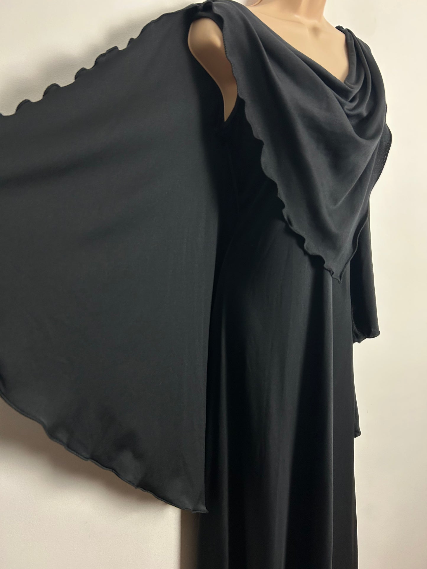 Vintage 1970s SIMON ELLIS UK Size 12 Black Sleeveless Cape Back Occasion Evening Maxi Dress