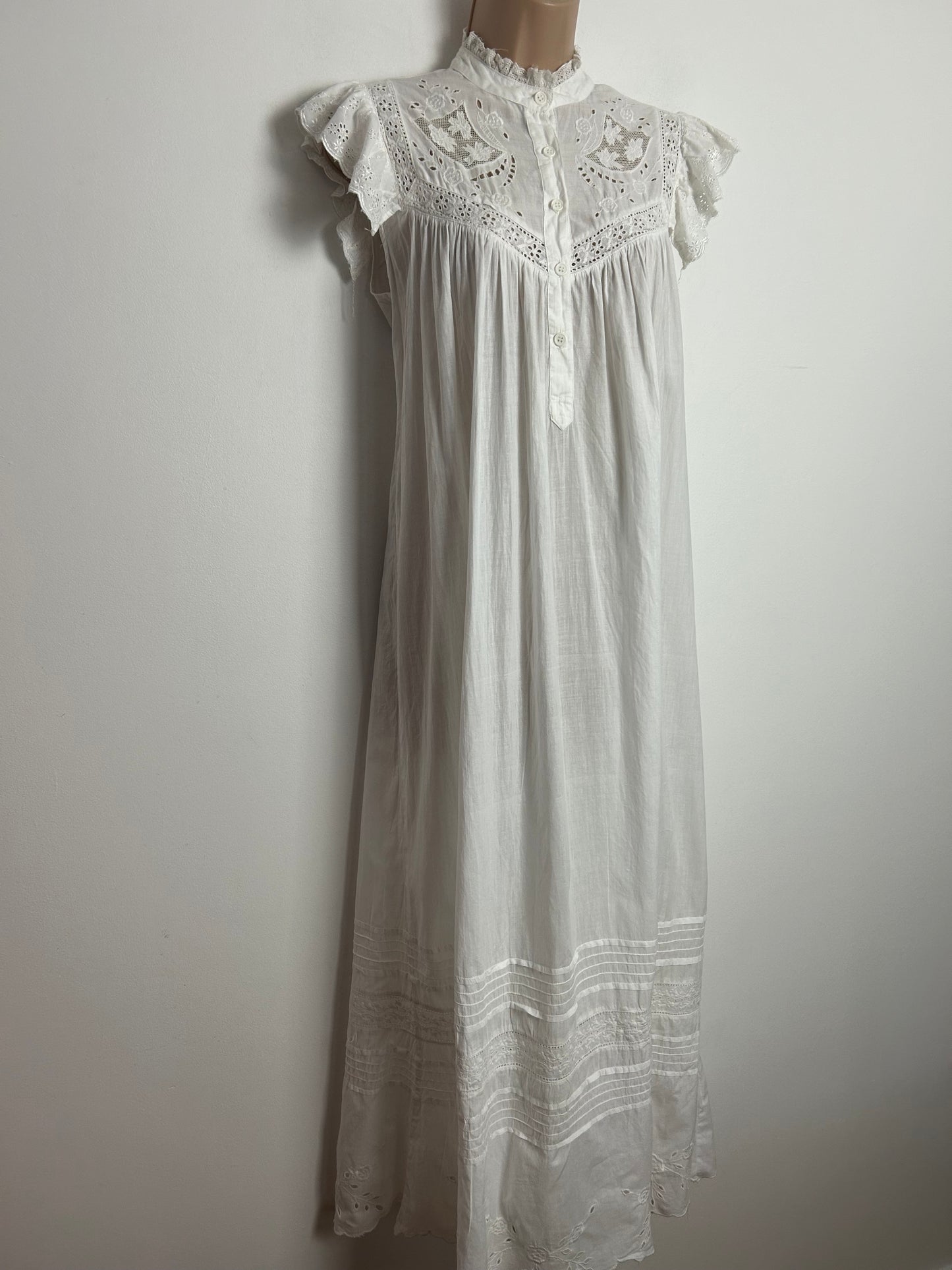 Modern Size S (8-10) White Indian Cotton Brodrie Anglais Detail Smock Style Nightdress Or Dress