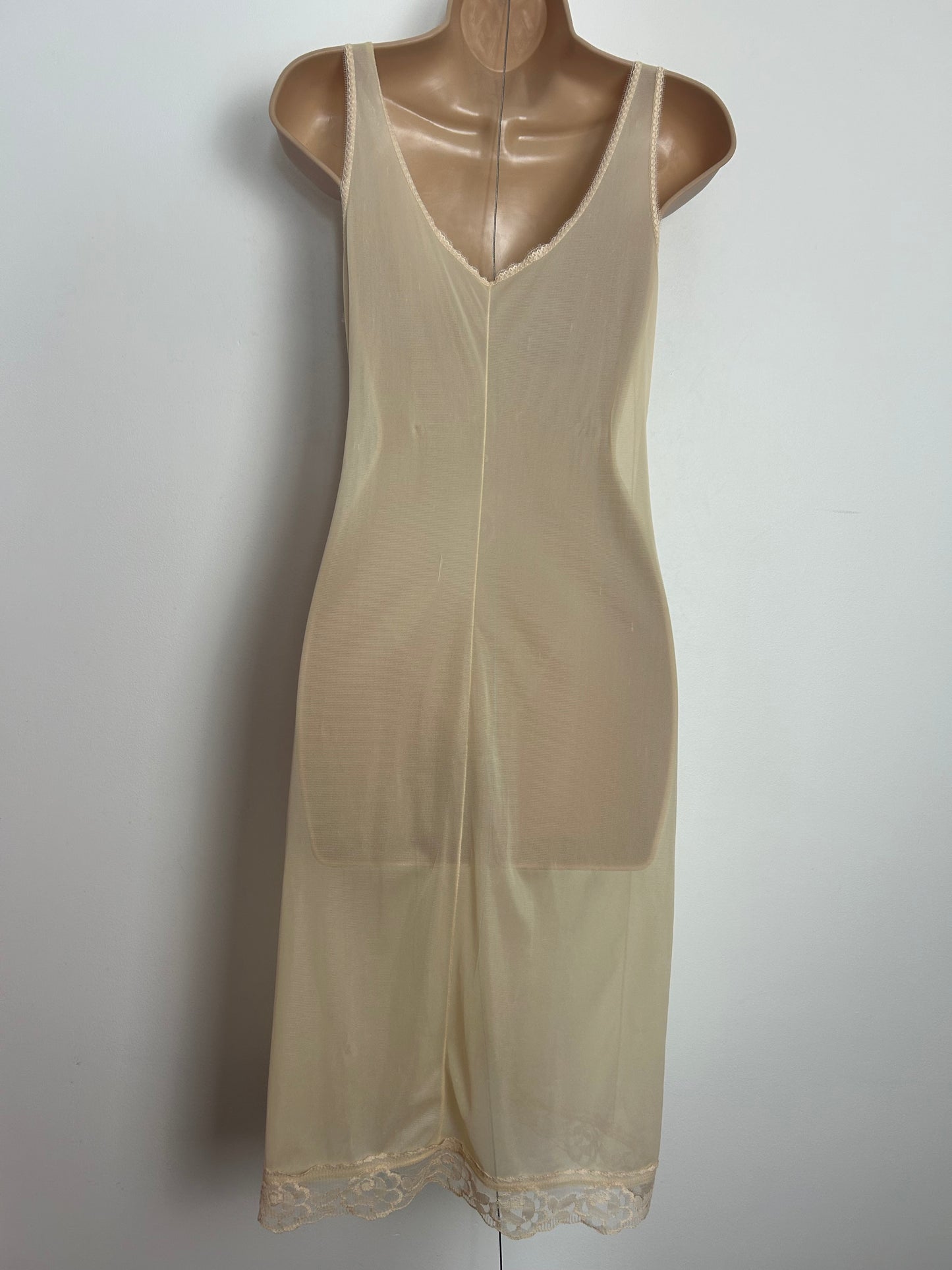Vintage 1970s Size 8 Beige Lace Trim Sleeveless Nylon Under Slip