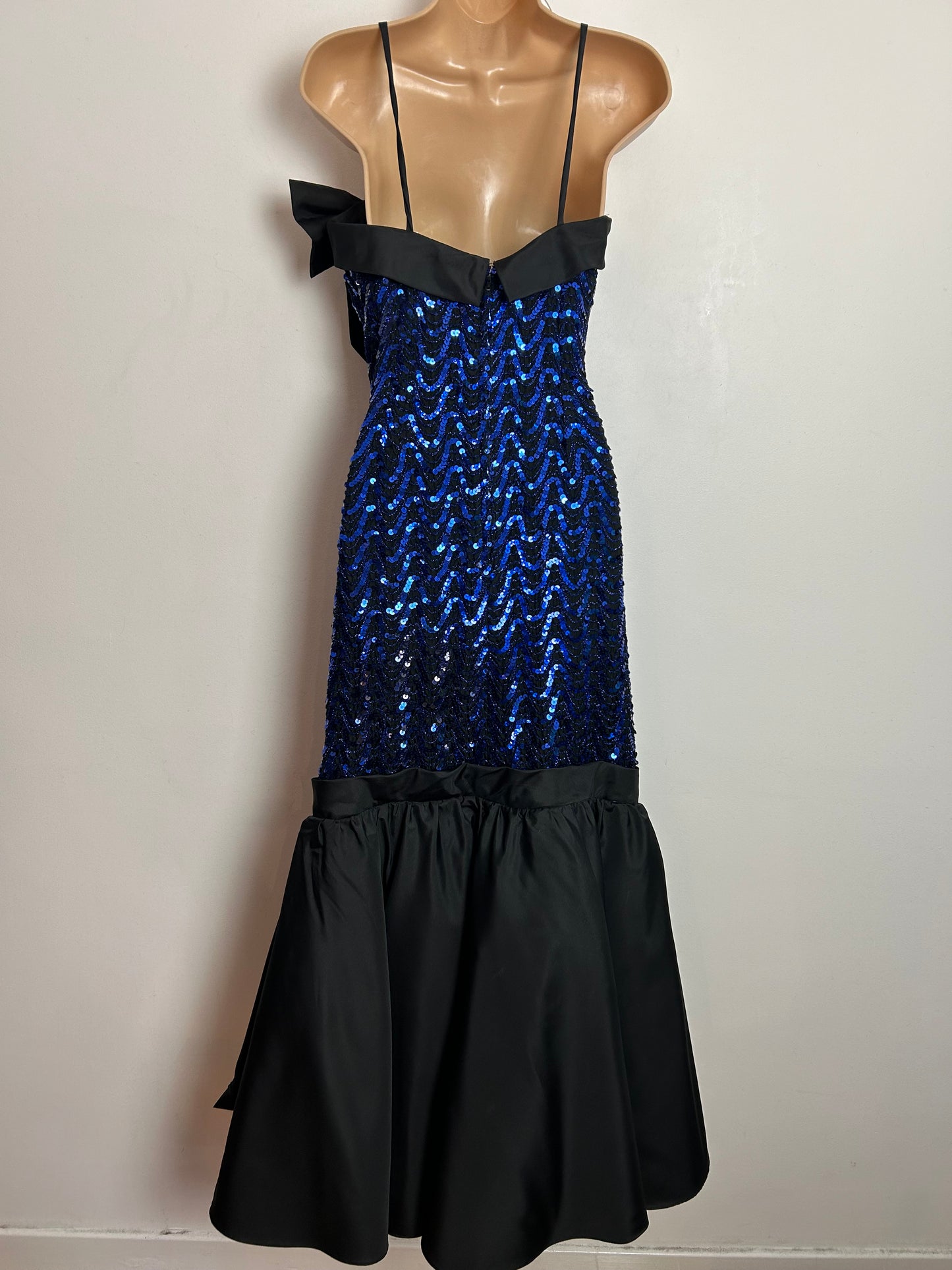 Vintage Early 1980s JOHN CHARLES UK Size 8-10 AMAZING Black & Blue Sequin & Bead Detail Full Length Cocktail Gown