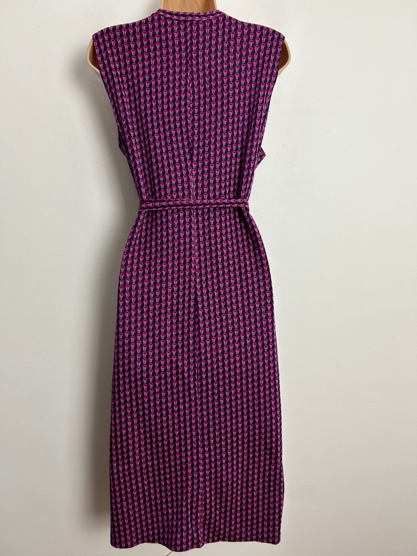 Vintage 1970s UK Size 14 Black & Dark Pink Abstract Print Sleeveless Belted Pocket Detail Poly Jersey Mod Dress