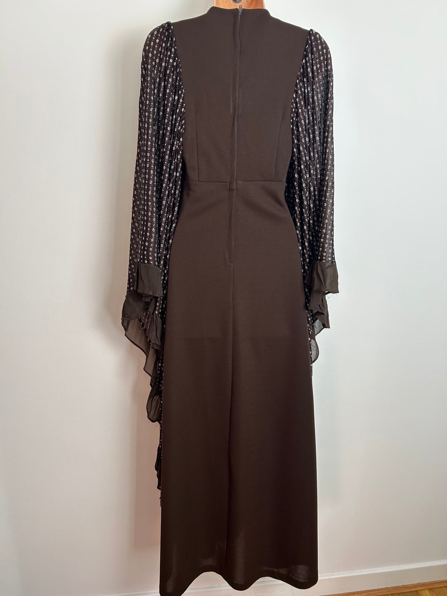 Vintage 1970s LEWIS BARNETT Size 6-8 Brown & Silver Lurex Spot Sleeve VERY Flared Sleeve Maxi Dress