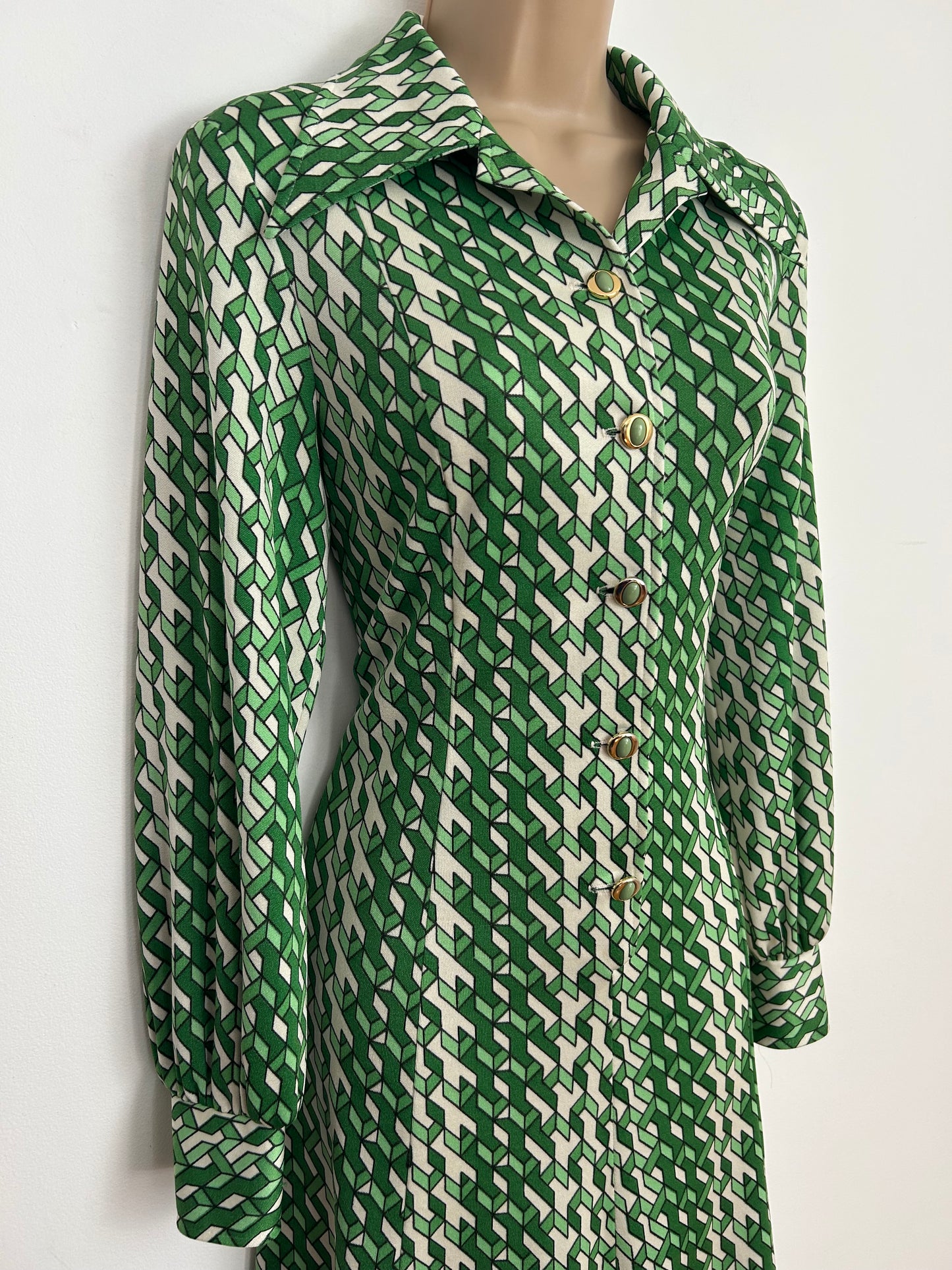 Vintage 1970s LAPIDUS OF SWEDEN Size 8 Green & White Geometric Print Dagger Collar Shift Dress