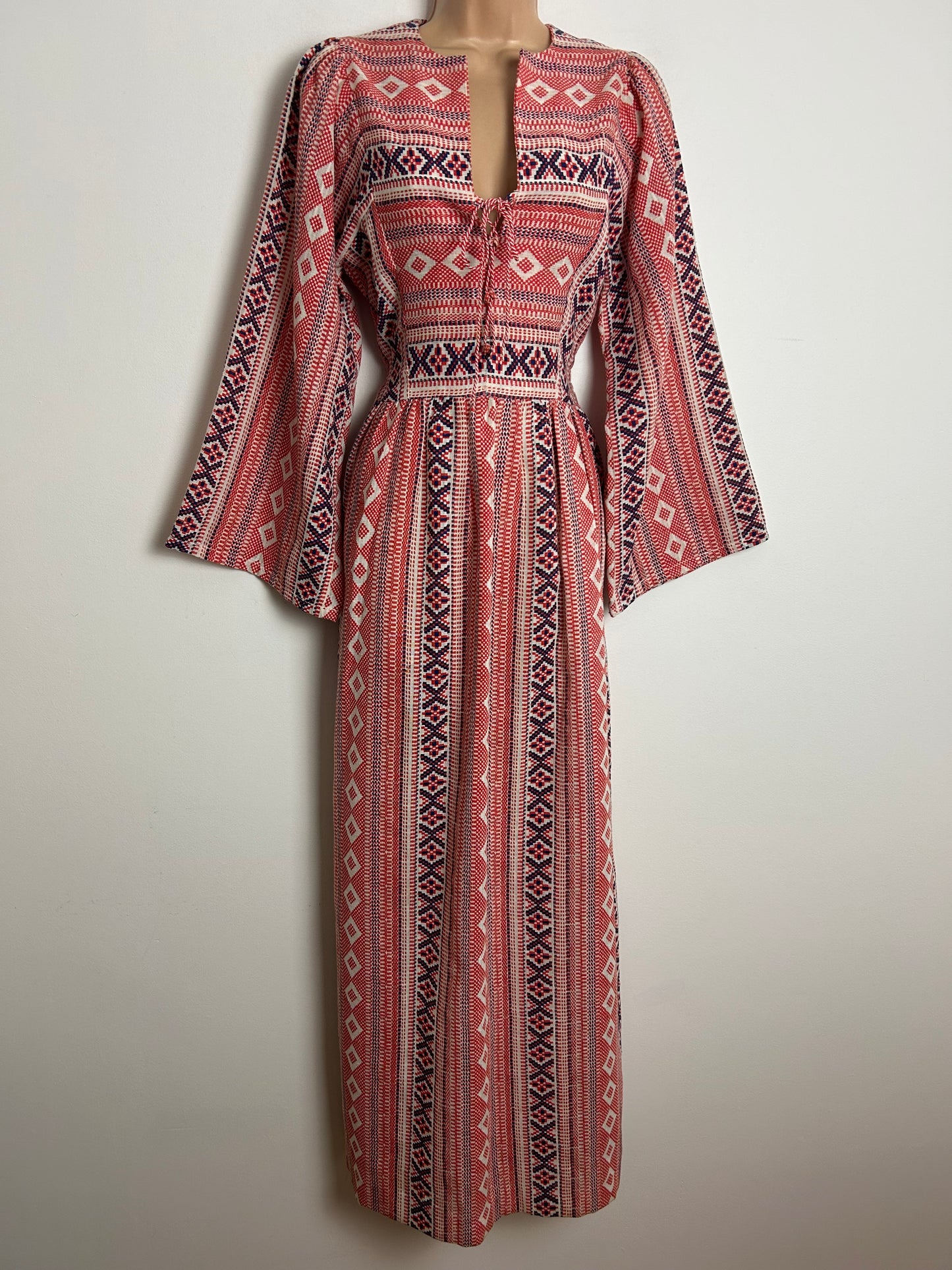 Vintage 1970s Size 8 Red White & Blue Abstract Print Cotton Mix Notch Neck Maxi Dress