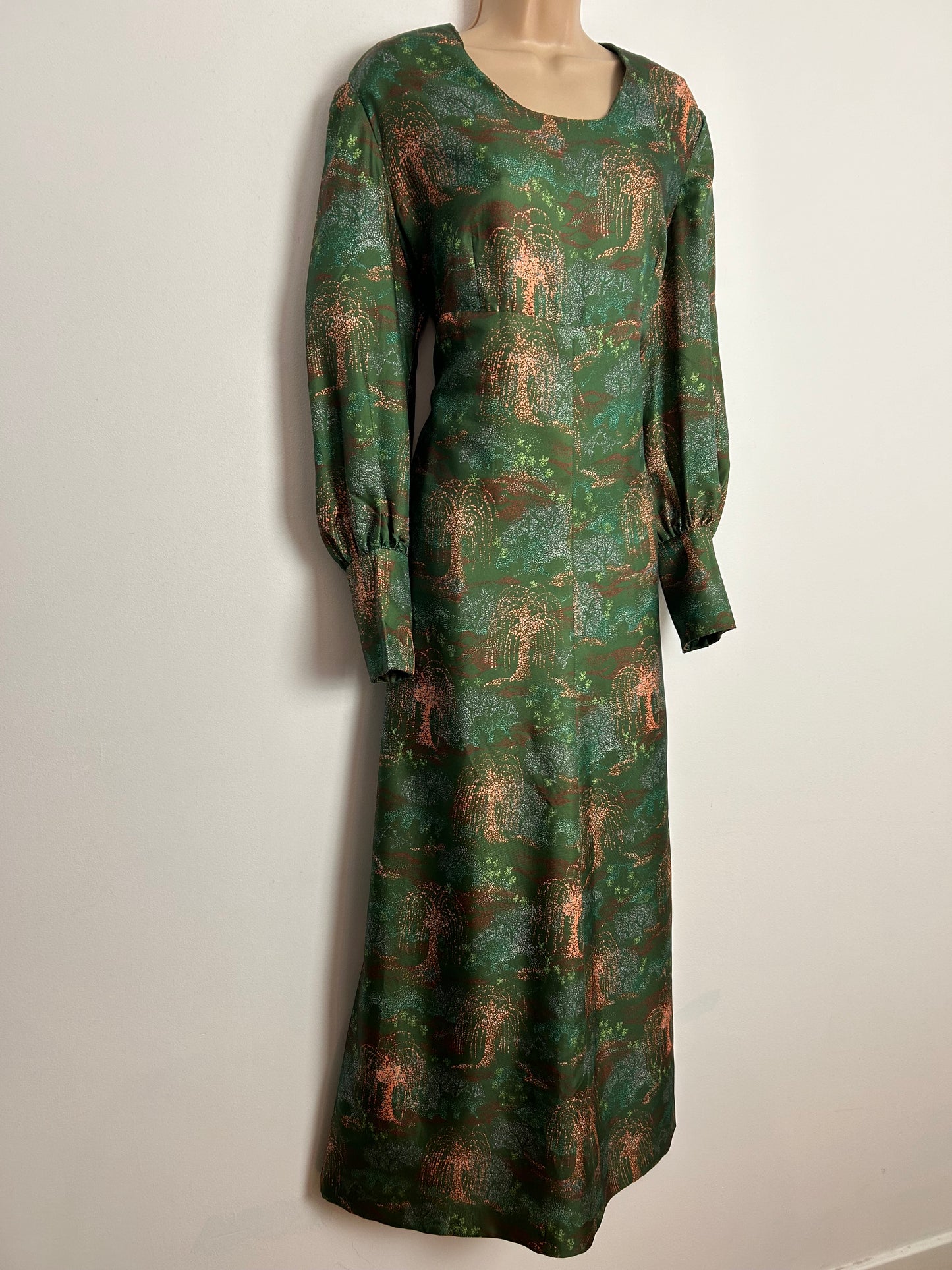 Vintage 1970s UK Size 16 Green & Coral Weeping Willow Tree Print Long Sleeve Boho Maxi Dress