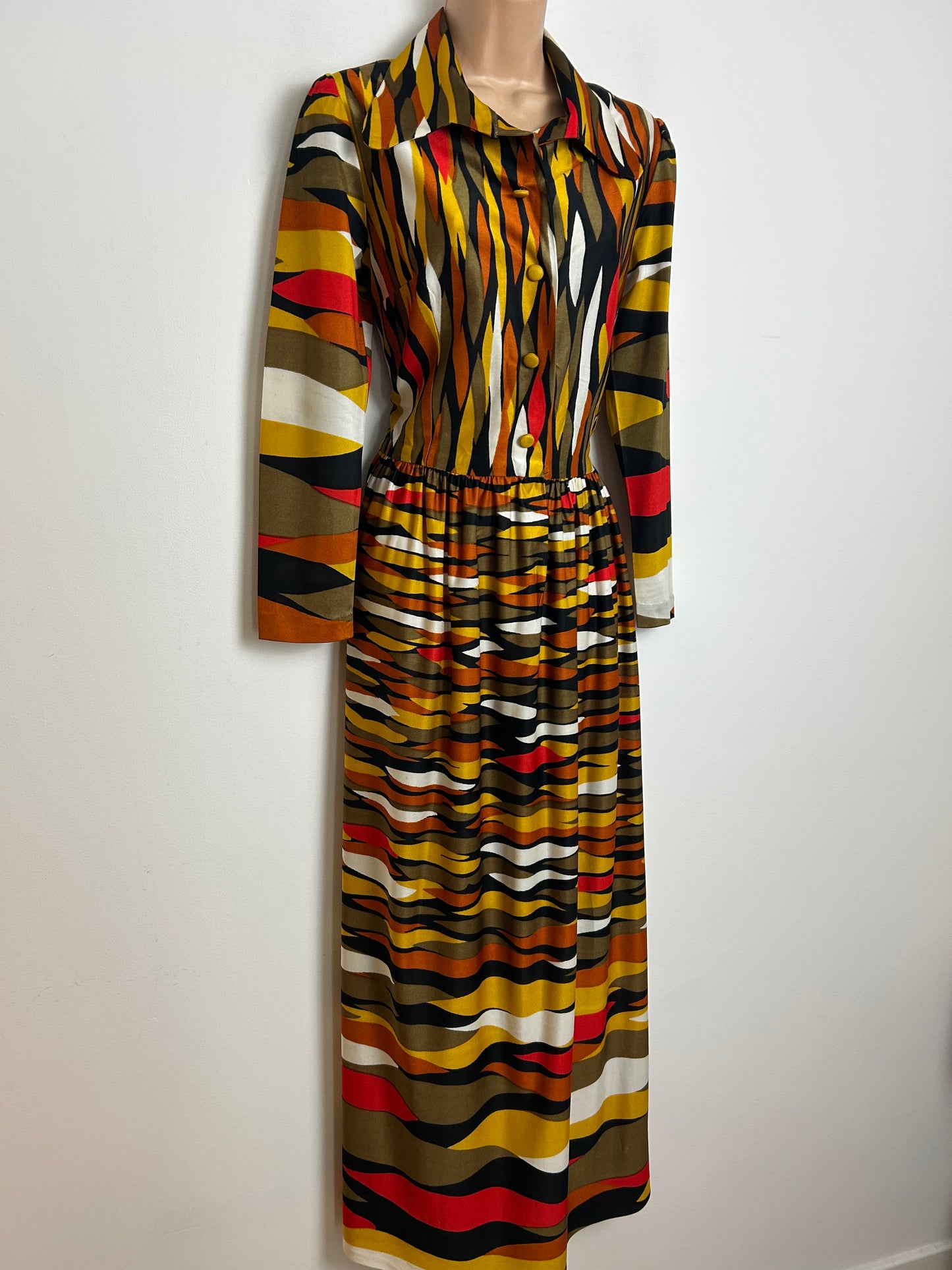 Vintage 1970s Size 8 Brown Black Mustard & Red Zebra Stripe Long Sleeve Maxi Dress