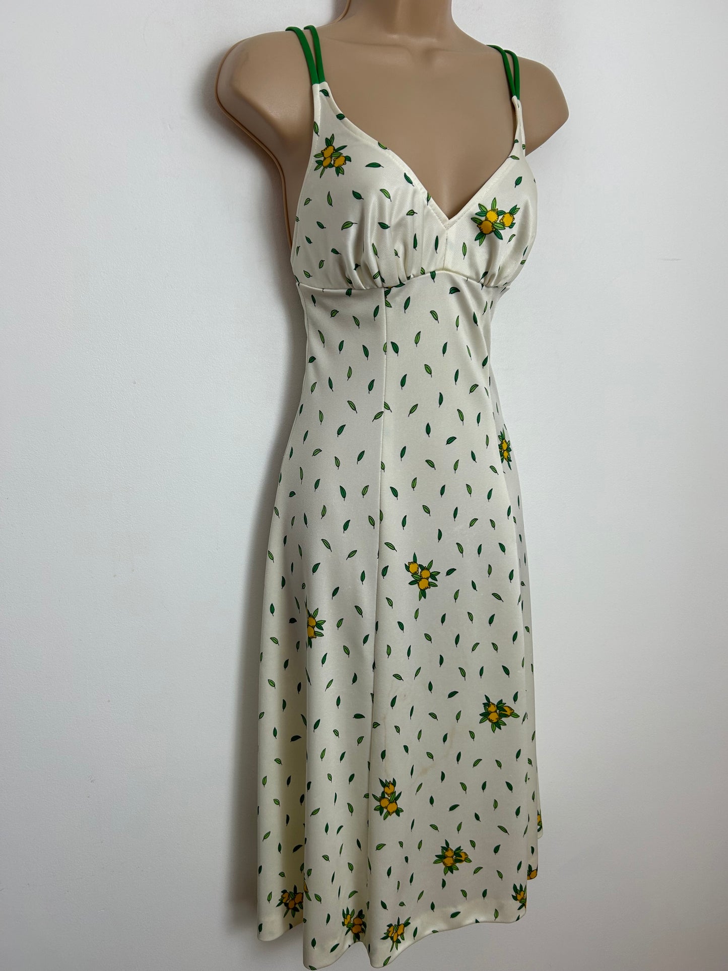 Vintage 1970s Size 6-8 White Green & Yellow Lemon & Leaf Print Double Cross Over Straps Summer Dress