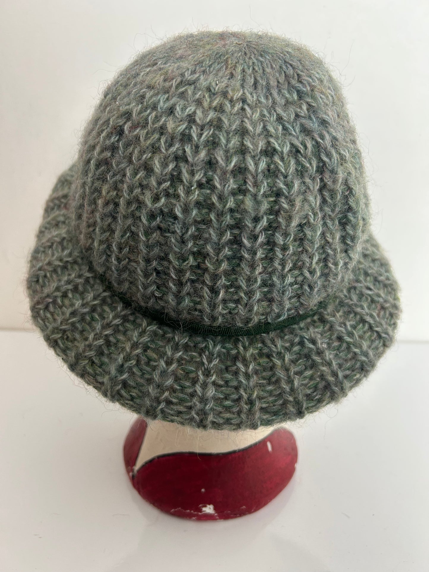 Vintage 1970s Green Wool Mix Cable Knit Braid Trim Hat With Chin Strap