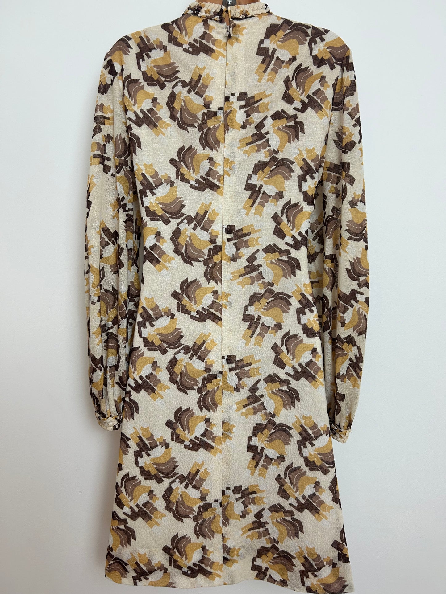 Vintage 1960s Size 12-14 Cream Brown & Mustard Abstract Print Long Sleeve Mod Shift Dress