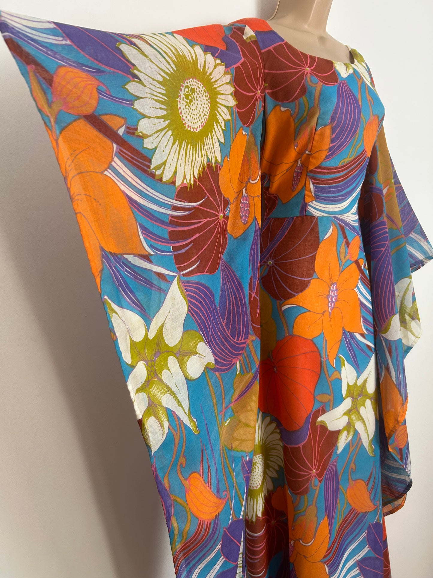 Vintage 1970s SIMON ELLIS Size 8 Gorgeous Orange Brown Blue & Purple Floral Print Long Flared Sleeve Maxi Dress