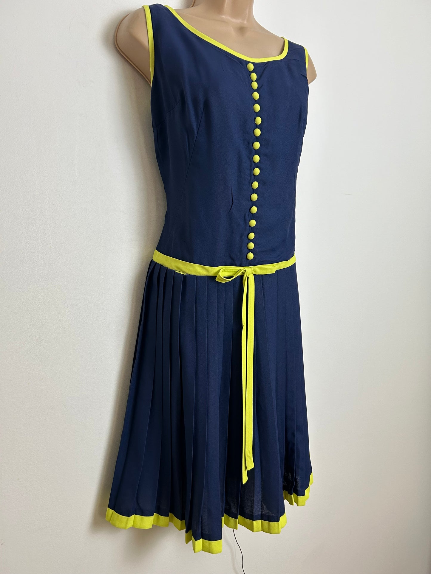 Vintage 1960s SAL MILLER OF MELBOURNE Size 8-10 Navy Blue & Chartreuse Yellow Trim Pleated Mod Dress