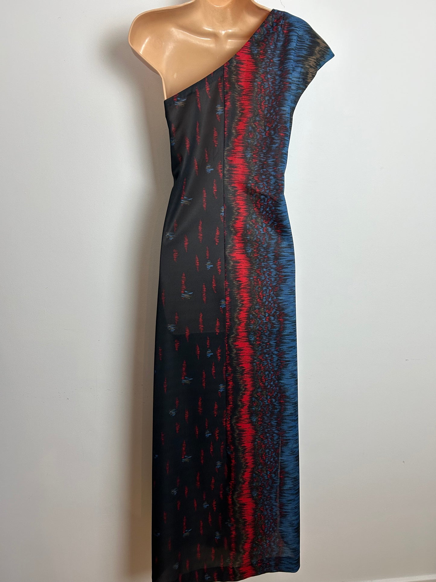 Vintage 1970s Size 8 Black Red Blue & Brown Abstract Stripe Print One Shoulder Column Maxi Dress