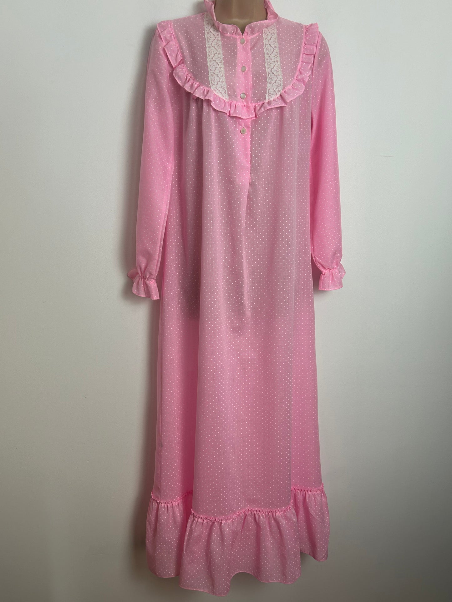 Vintage Size 10-12 Pink & White Polka Dot Lace & Ruffle Trim Long Sleeve Smock Style Nightdress