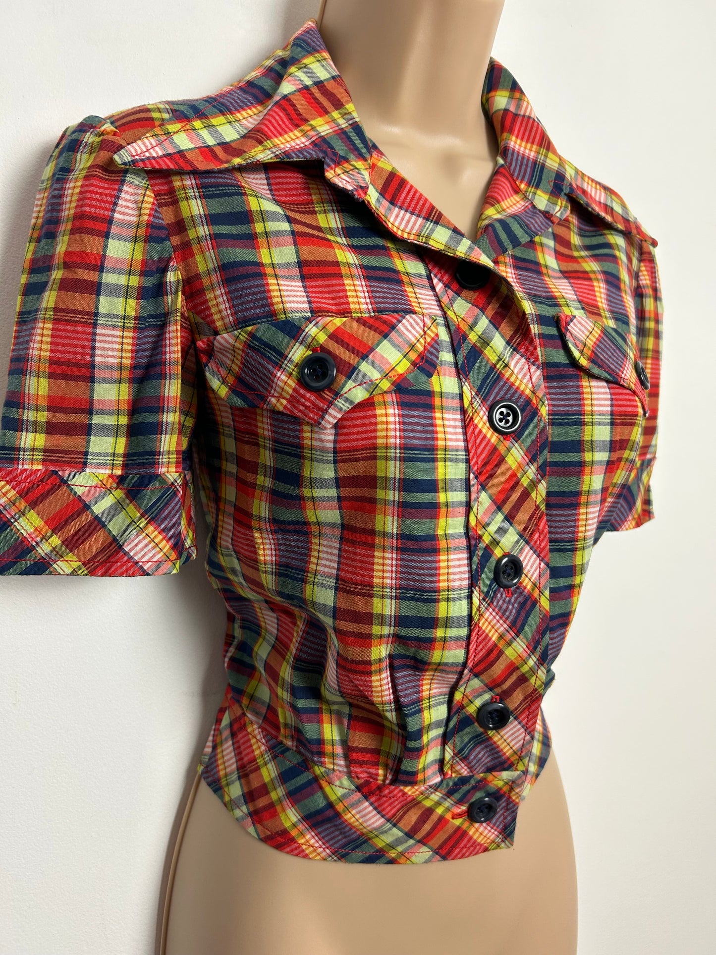 Vintage 1970s Size 8 Cute Red Blue & White Check Print Short Sleeve Cropped Shirt