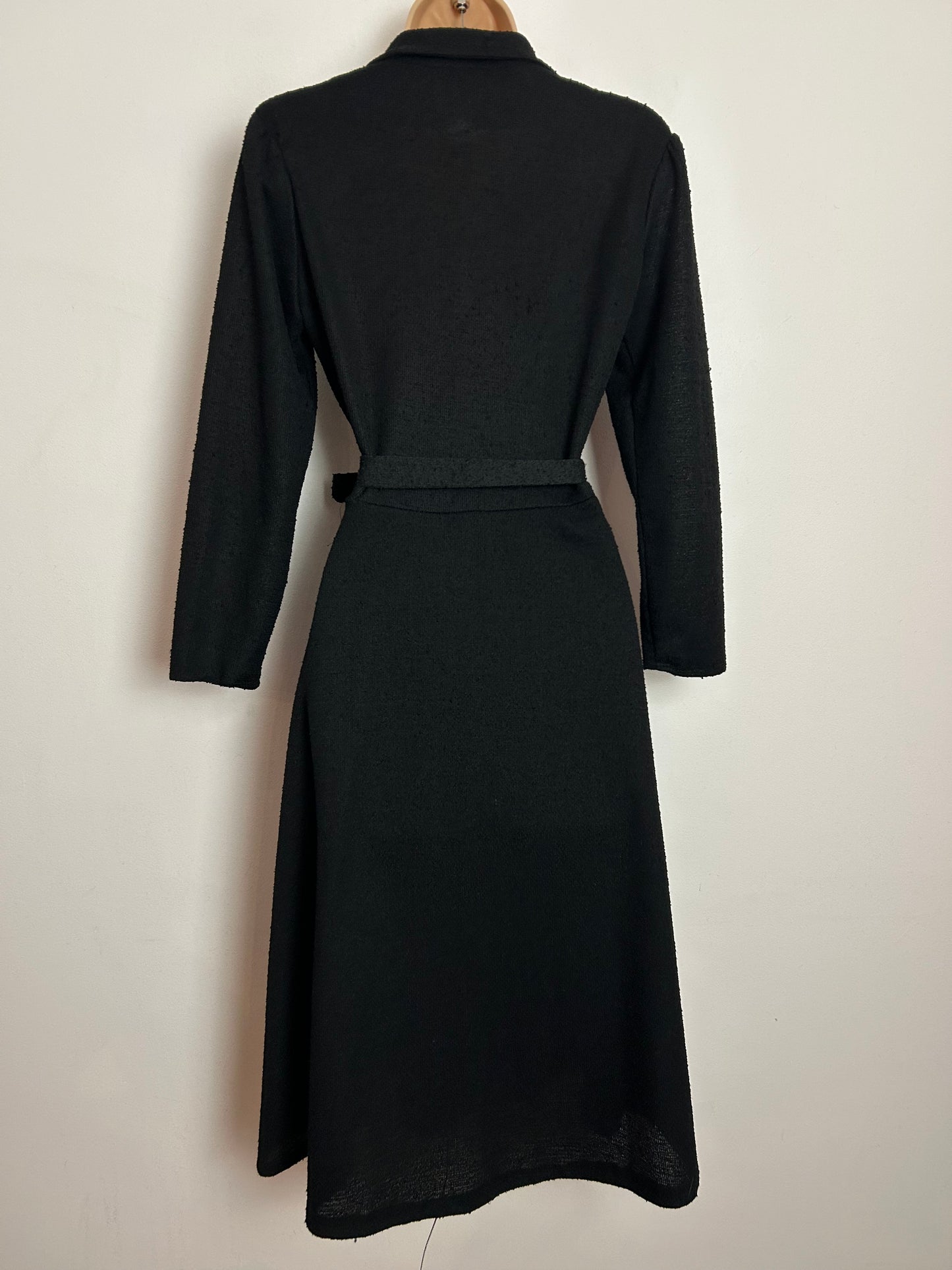 Vintage Late 1970s UK Size 6-8 Black Zip Fronted 3/4 Sleeve Belted Fit & Flare Day Dress