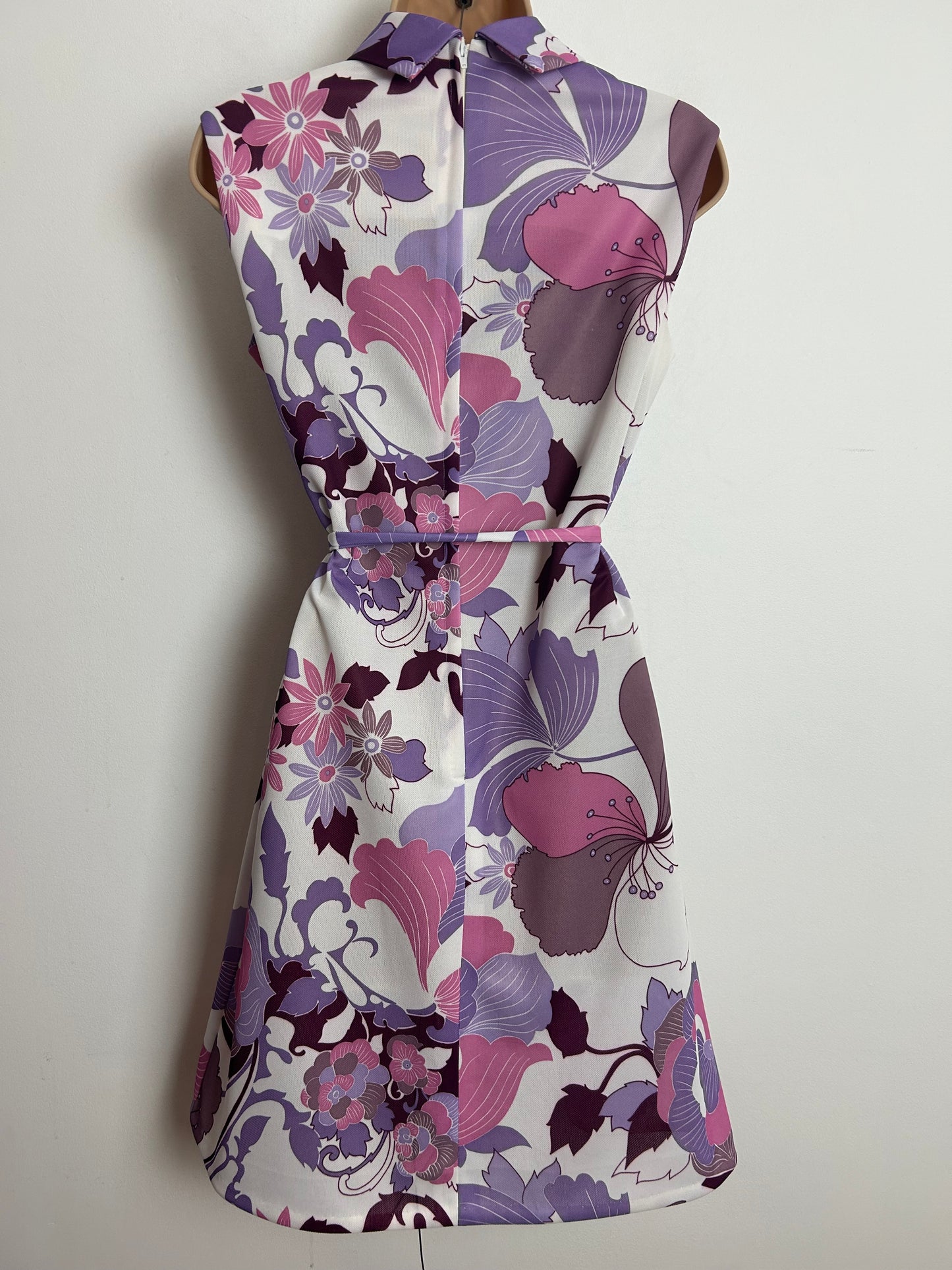 Vintage Early 1970s ST MICHAEL Size 10 White Pink Lilac & Plum Floral Print Sleeveless Belted Mod Dress