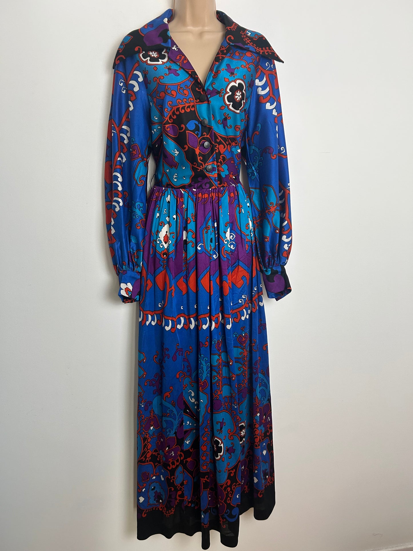 Vintage 1970s BERKERTEX Size 10-12 Blue Turquoise Purple & Red Abstract Print Dagger Collar Long Sleeve Maxi Dress