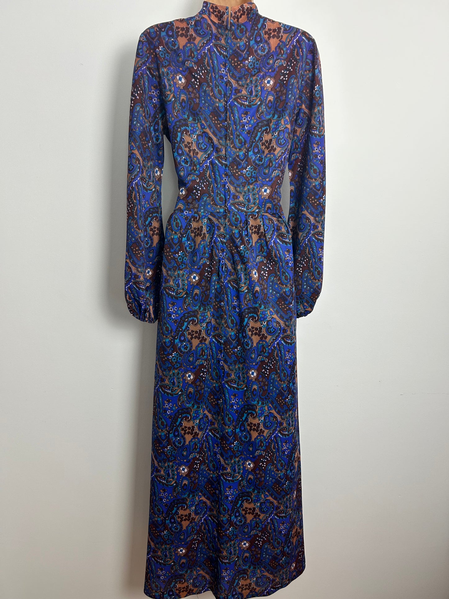 Vintage 1970s Size 8-10 Blue & Brown Tones Paisley Scarf Print Long Sleeve Maxi Dress