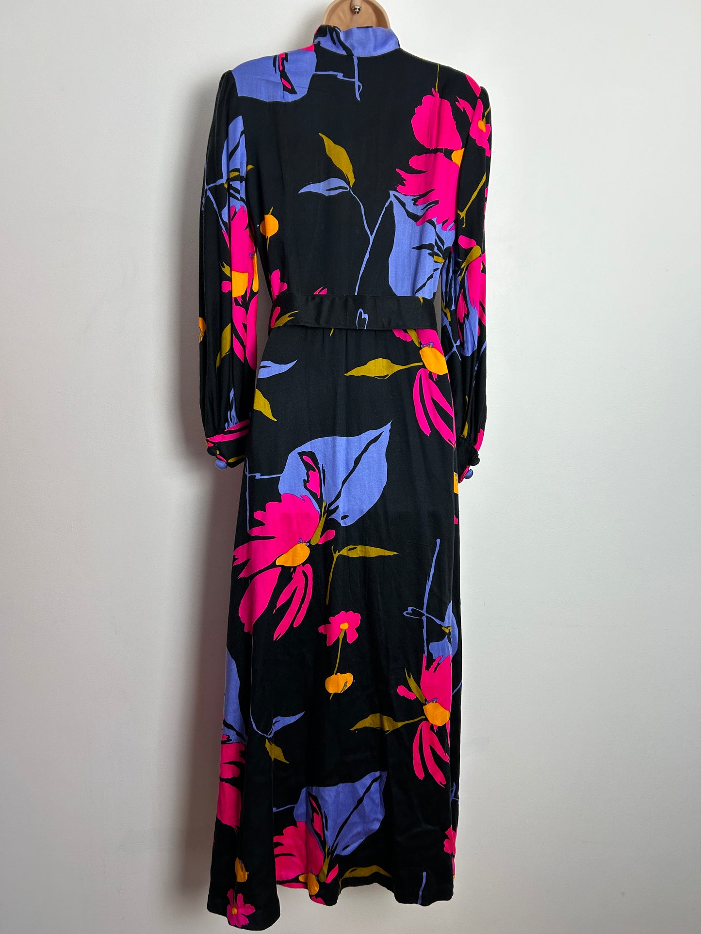 Vintage Late 1960s ALICE OF CALIFORNIA UK Size 8 Black Pink Blue & Orange Bold Floral Print Belted Maxi Dress