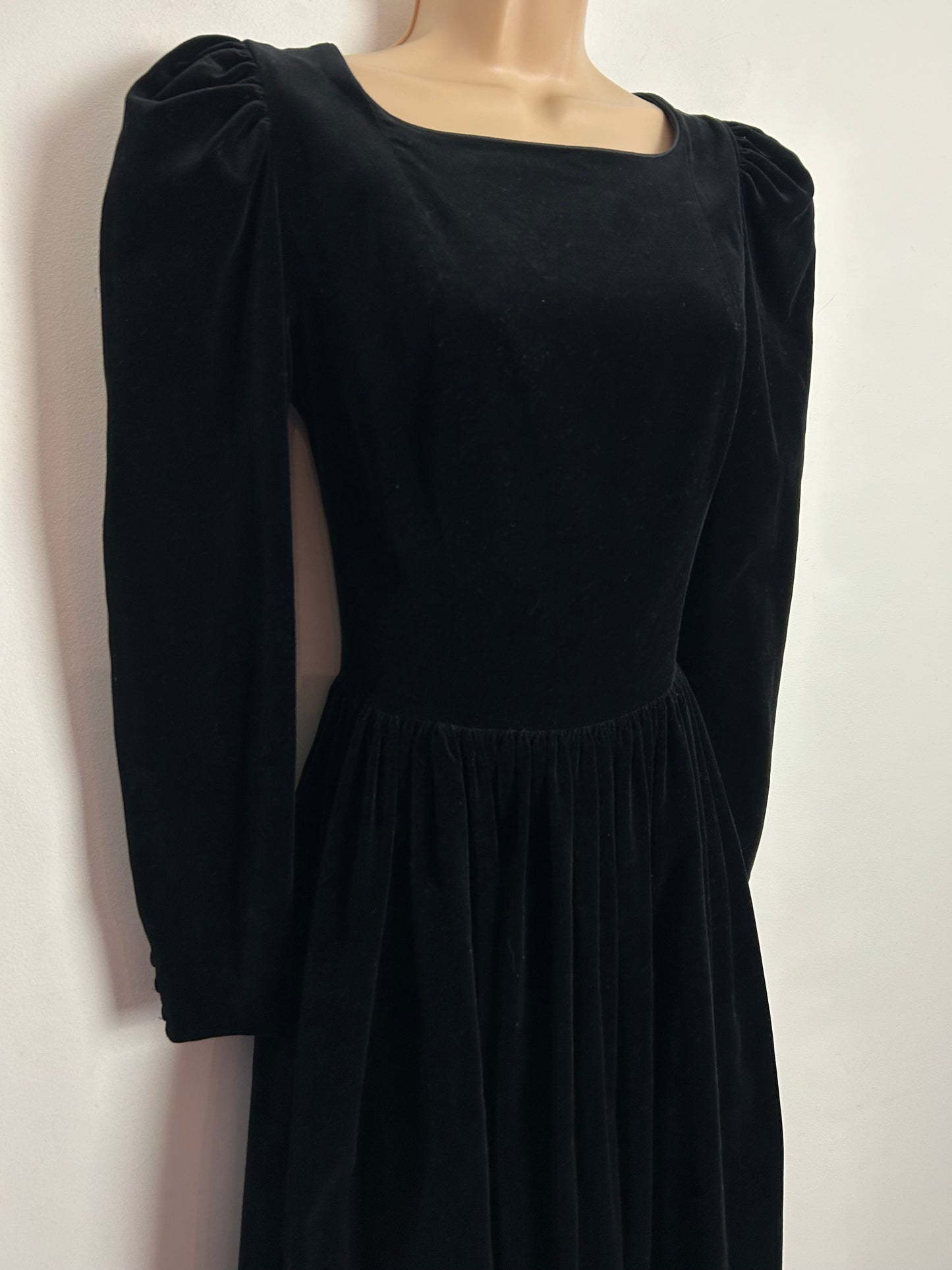 Vintage 1980s LAURA ASHLEY UK Size 8 (UK Size 12) Black Velvet Long Sleeve Occasion Dress