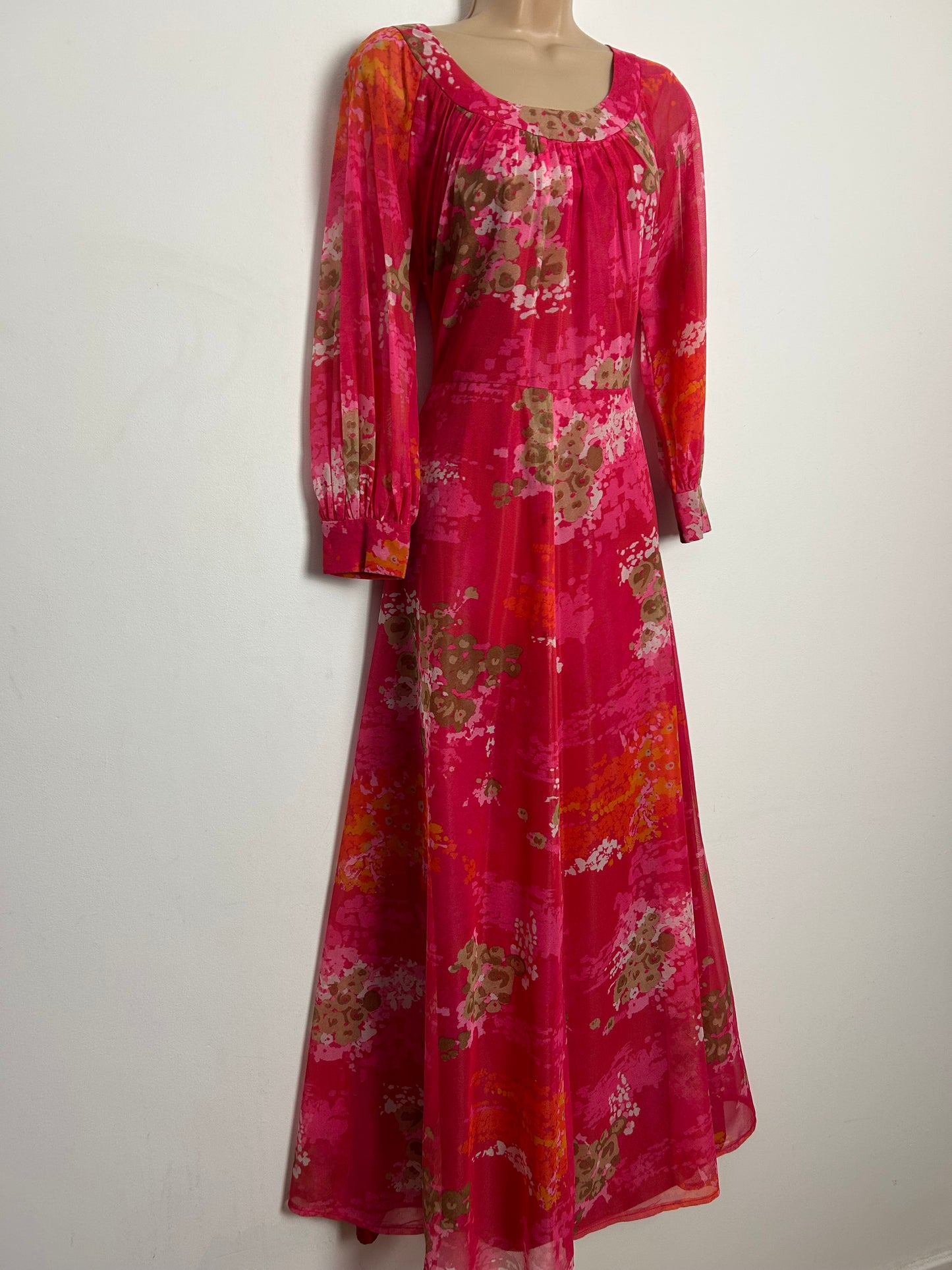 Vintage 1970s BERKERTEX UK Size 10-12 Pretty Pink Beige Brown & White Floral Print Maxi Dress