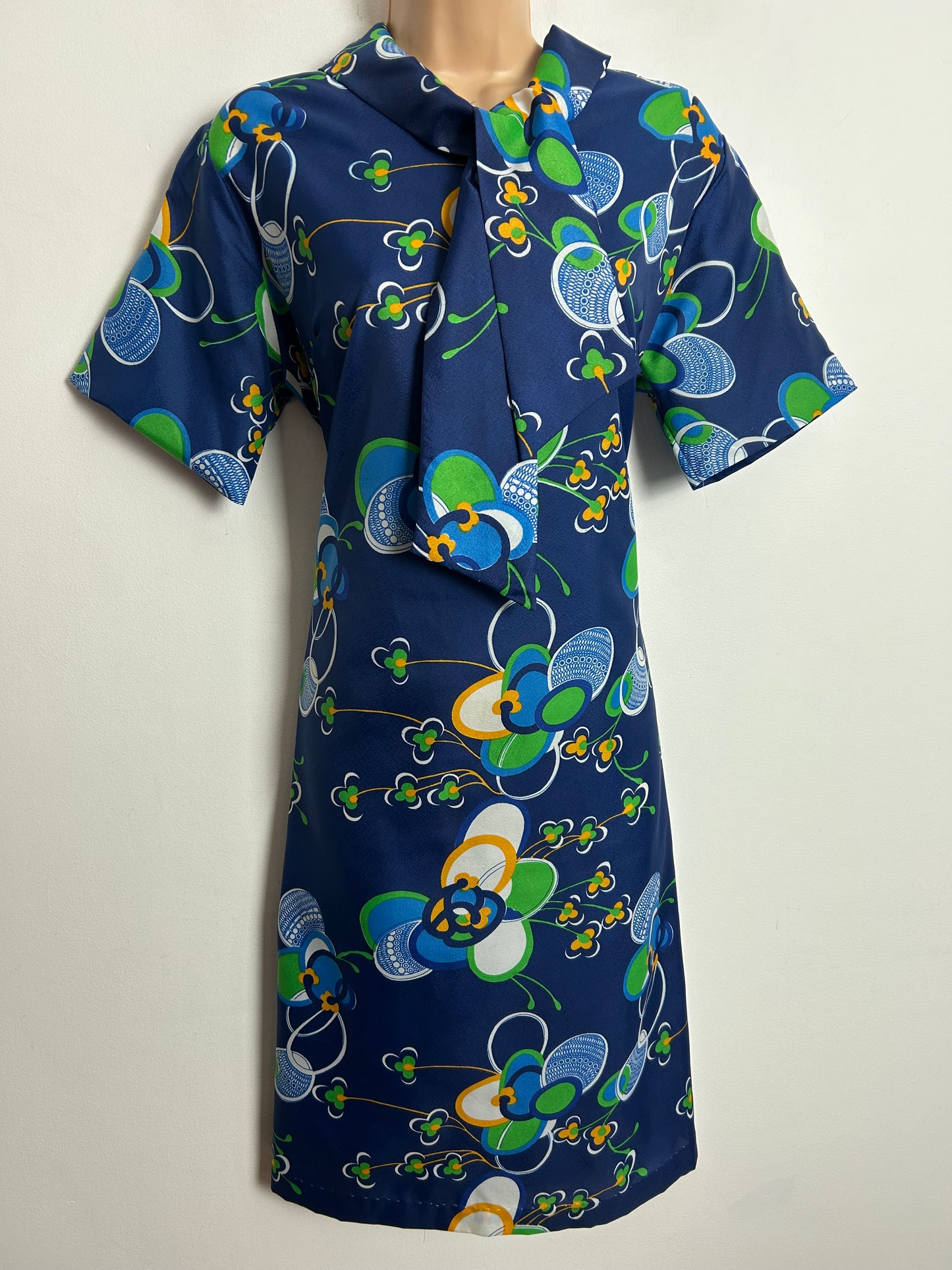 Vintage 1960s CO-OP UK Size 16 Navy Blue White Orange & Green Floral Scarf Neck Mod Shift Dress