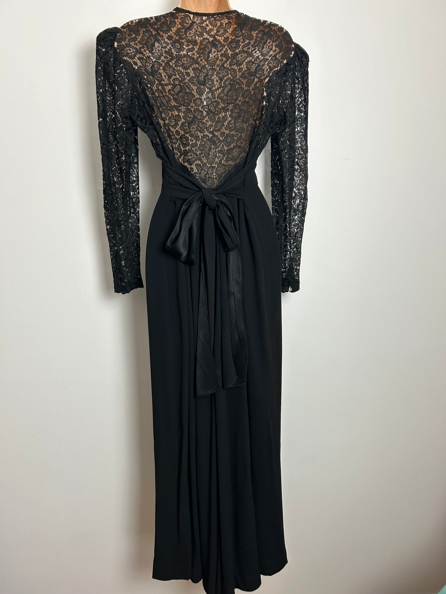 Vintage 1930's 1940's Size 14 STUNNING Black Lace & Satin Backed Rayon Evening Occasion Gown