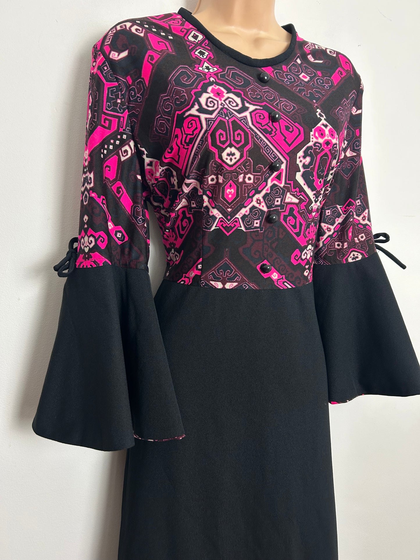 Vintage 1970s Size 14 Black Neon Pink & Maroon Abstract Print Flared Cuff Maxi Dress